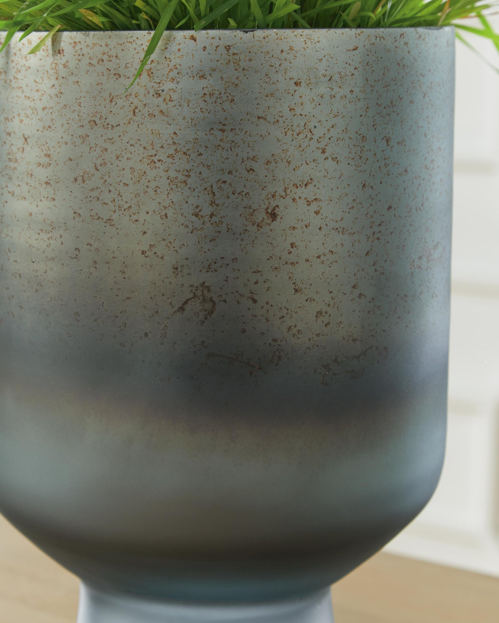Pennmore Vase (A2000813-SI) - Image 4