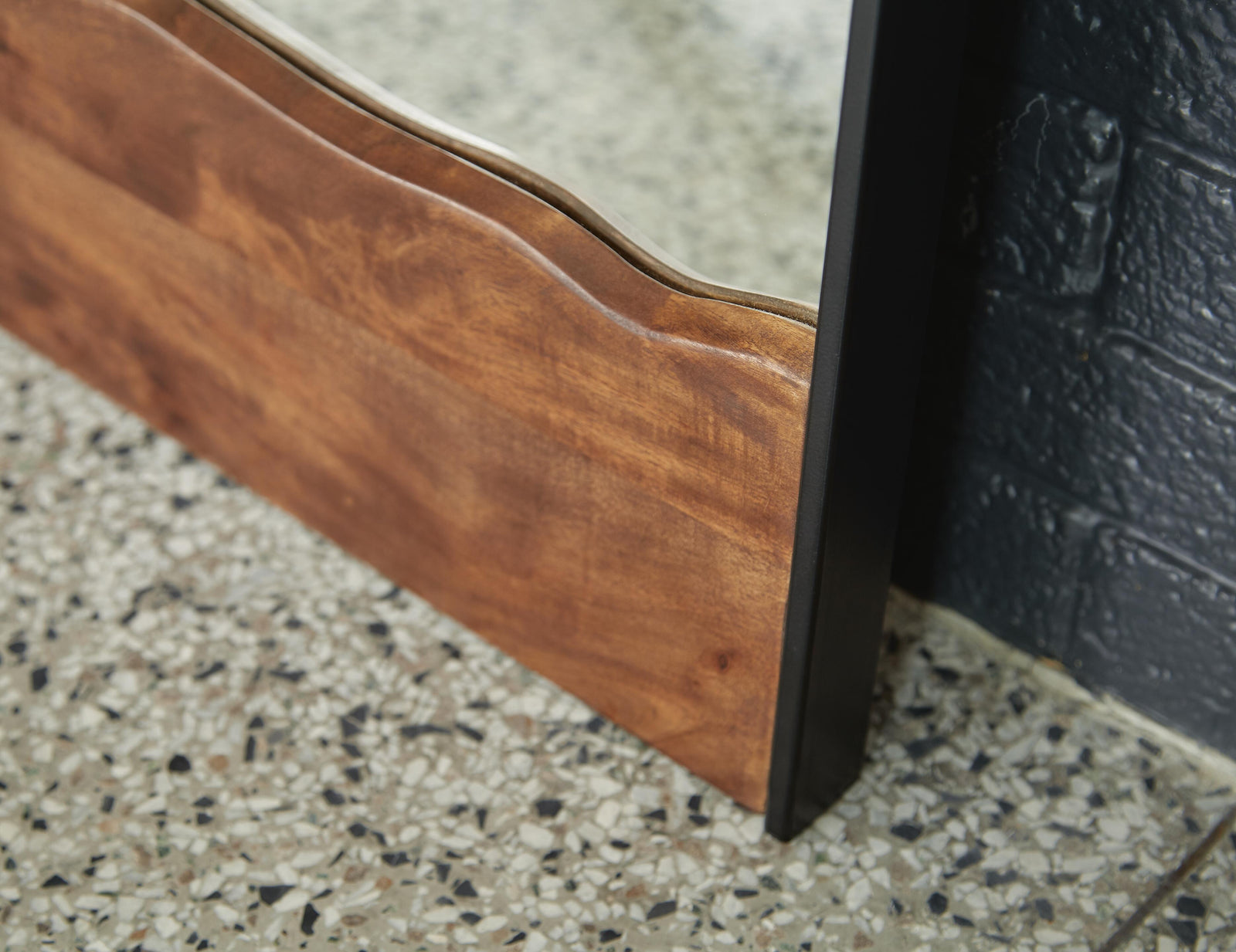 Panchali Floor Mirror (A8010197-SI) - Image 4