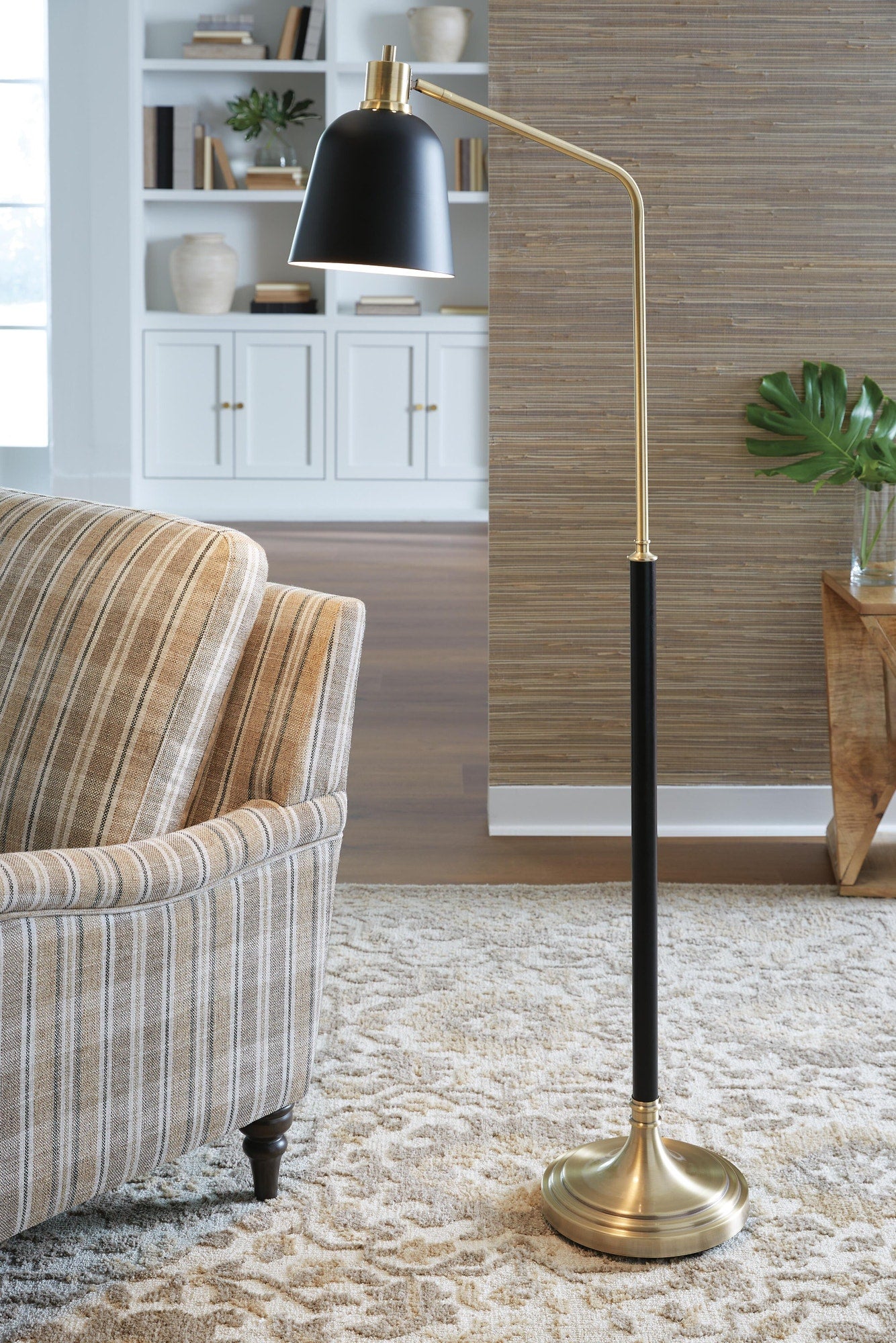 Clairwell Floor Lamp (L734421-SI) - Image 3
