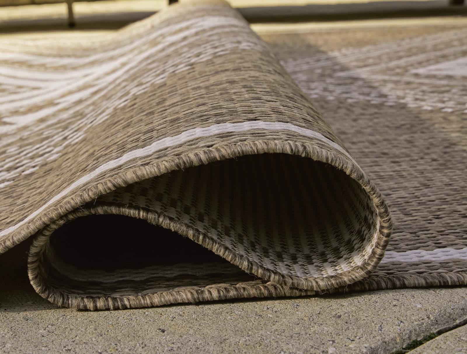 Dunsler 8 x 10 Rug (R90001-SI) - Image 4