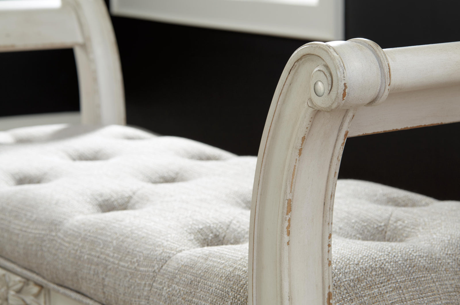 Realyn Accent Bench (A3000157-SI) - Image 5