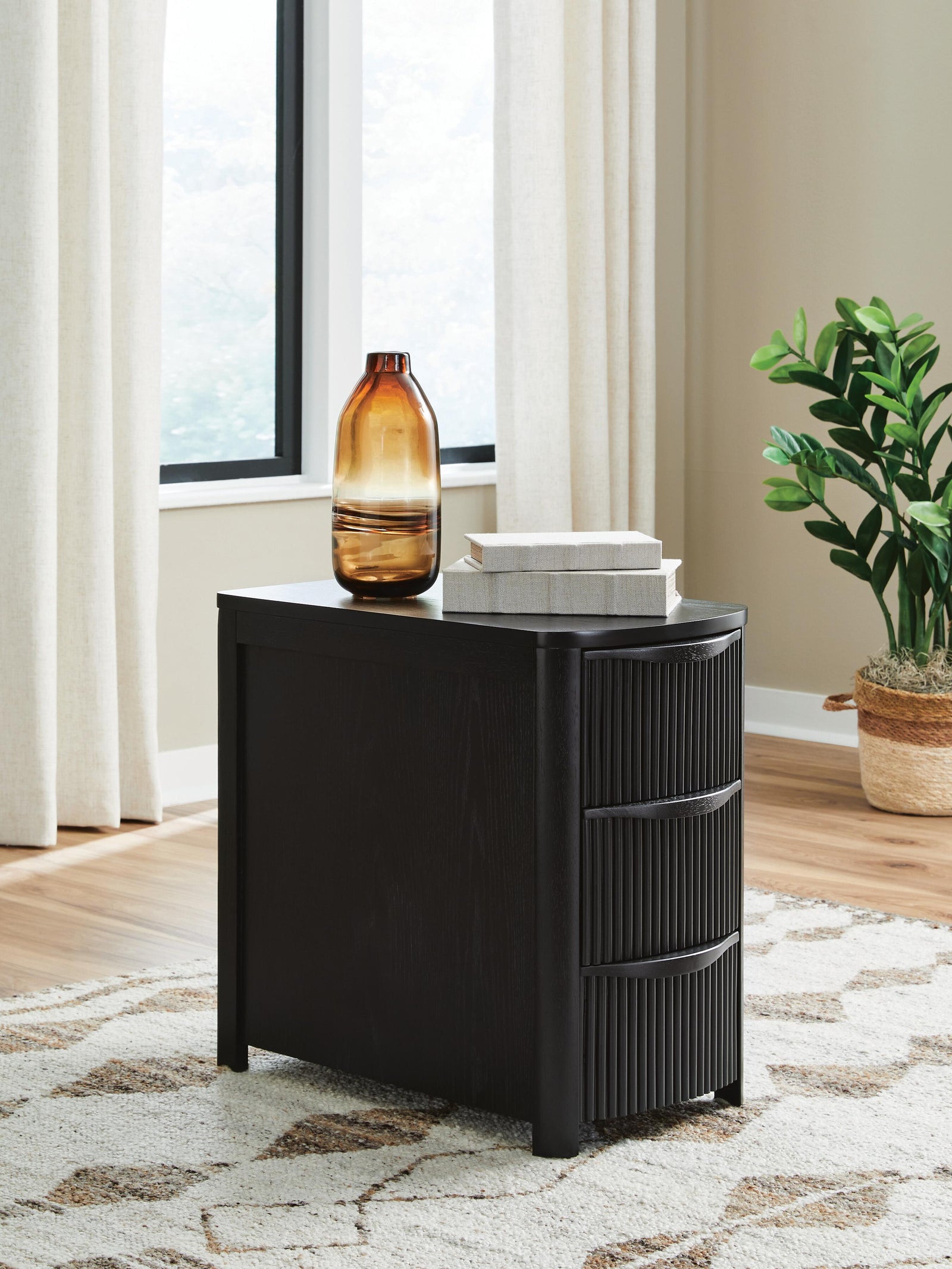 Camdill Chairside End Table - Black (T208-SI) - Image 2
