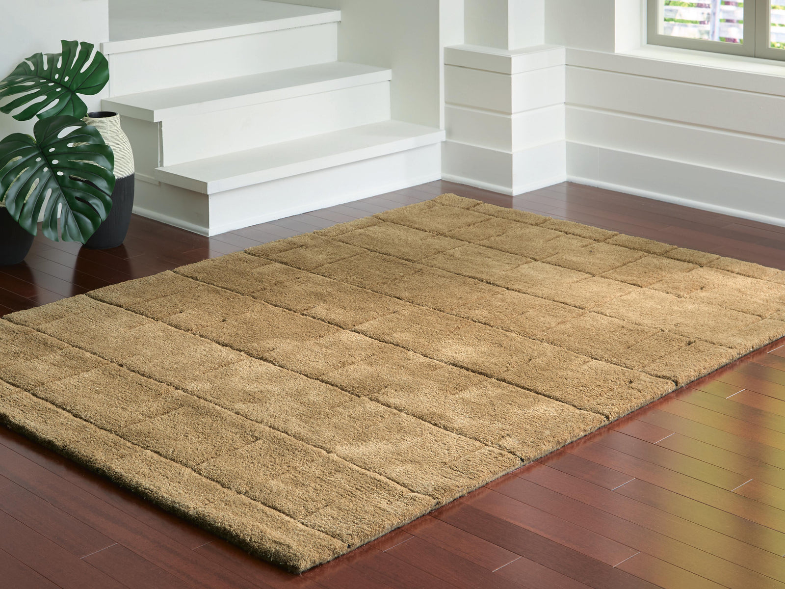 Luzmont Large Rug (R40837-SI) - Image 2