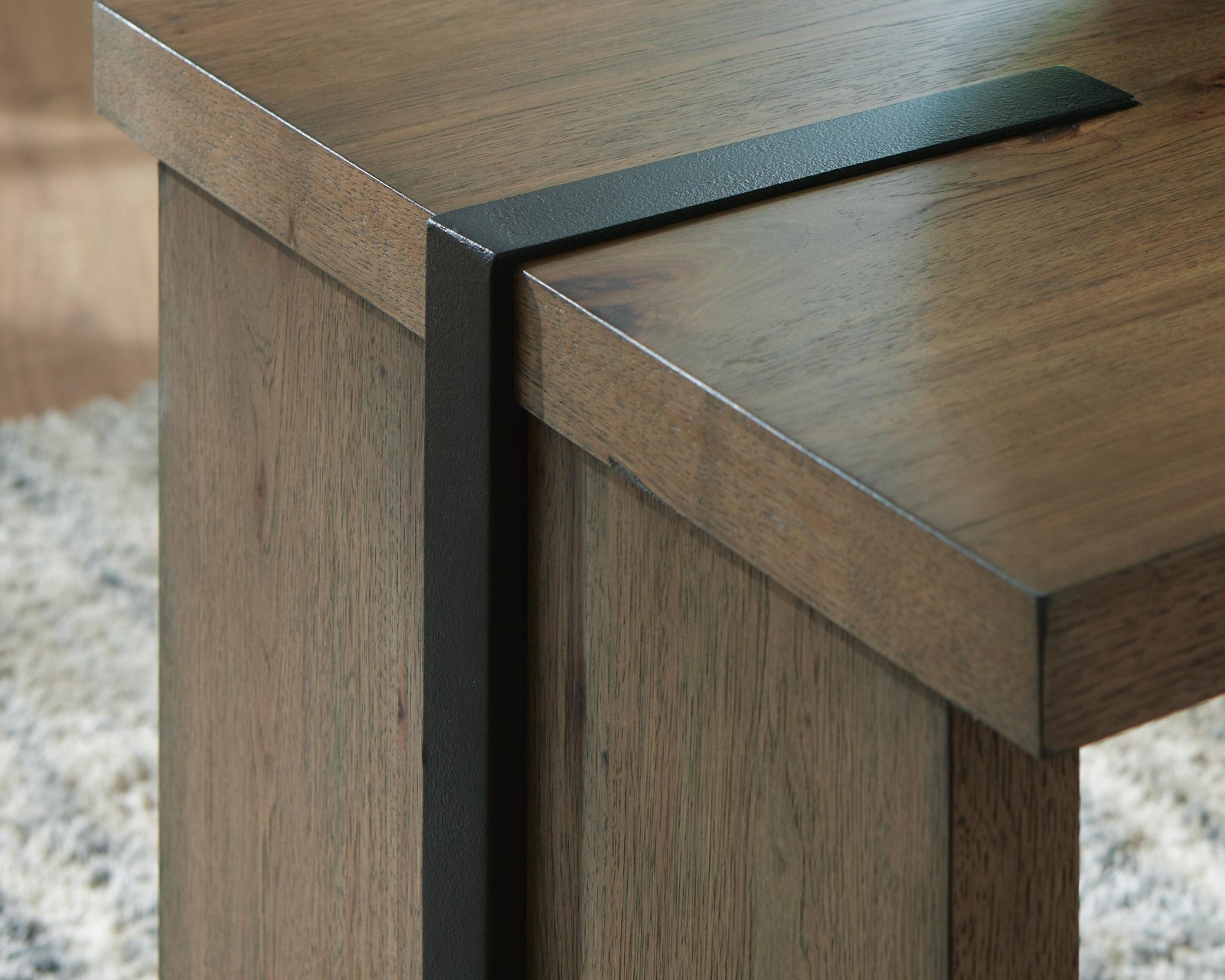 Kandinew End Table - Light Brown (T554-SI) - Image 6