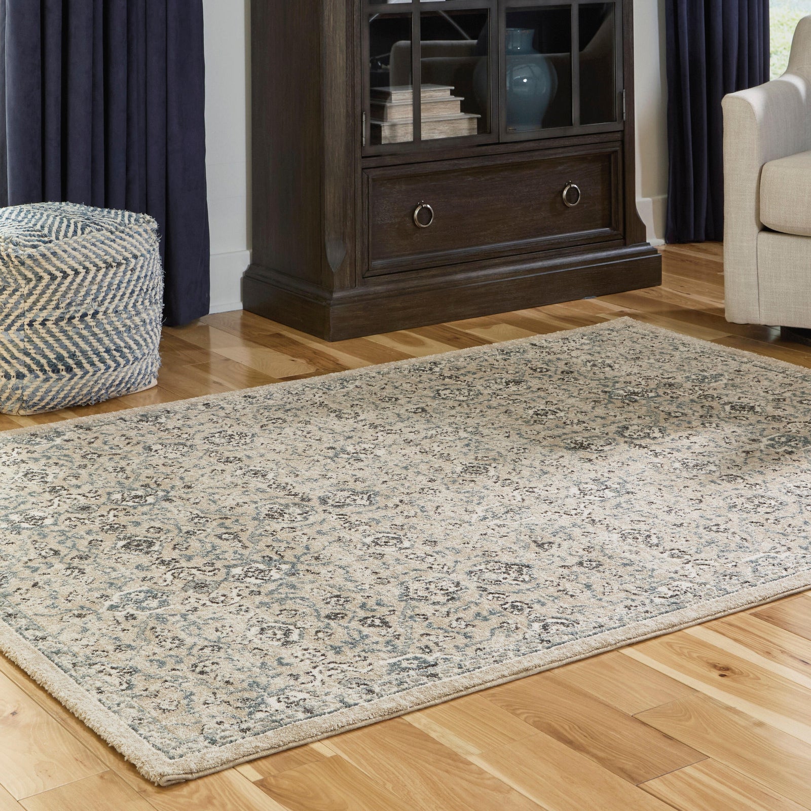 Jessmen Large Rug (R40875-SI) - Image 2