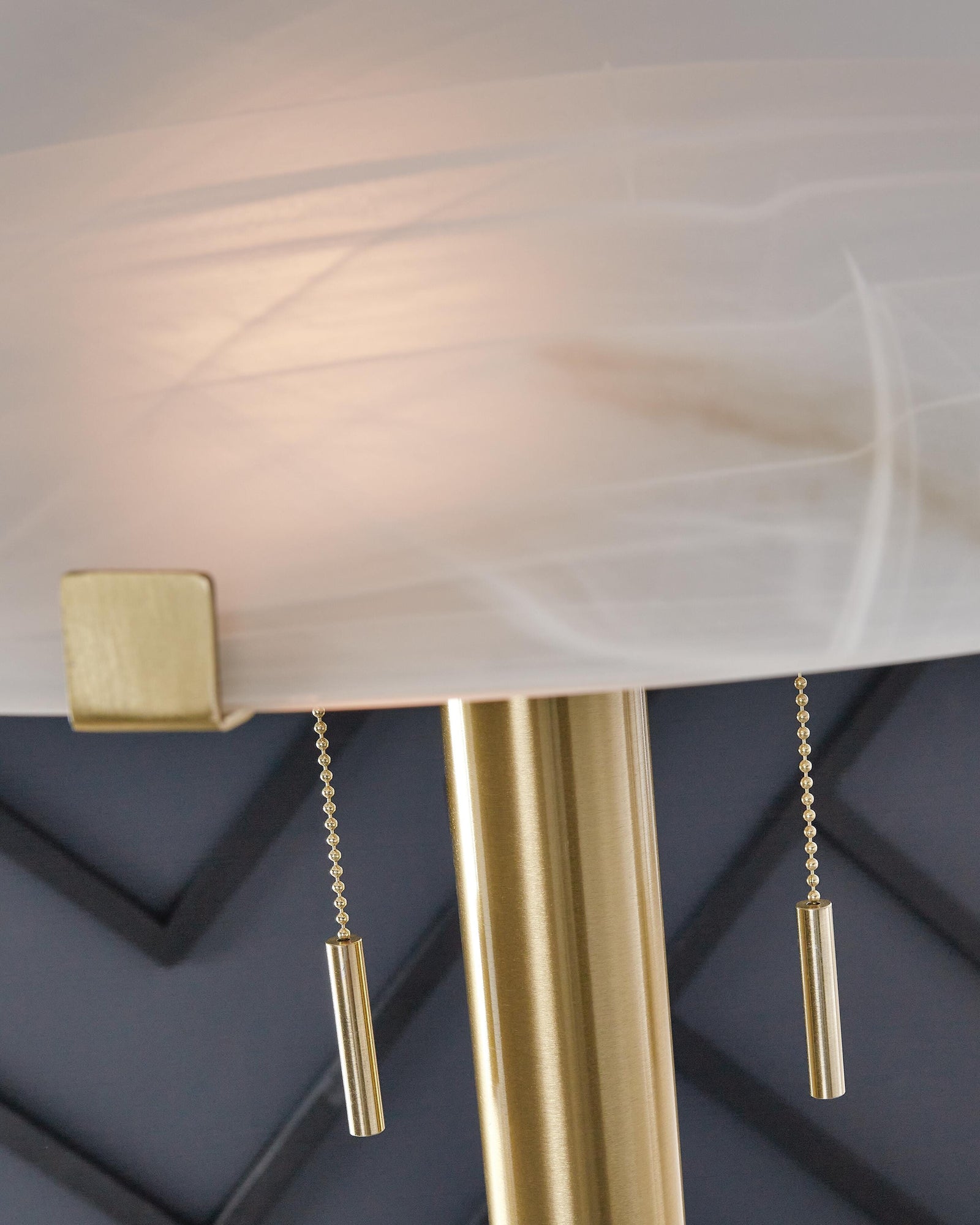 Tobbinsen Floor Lamp (L208421-SI) - Image 4