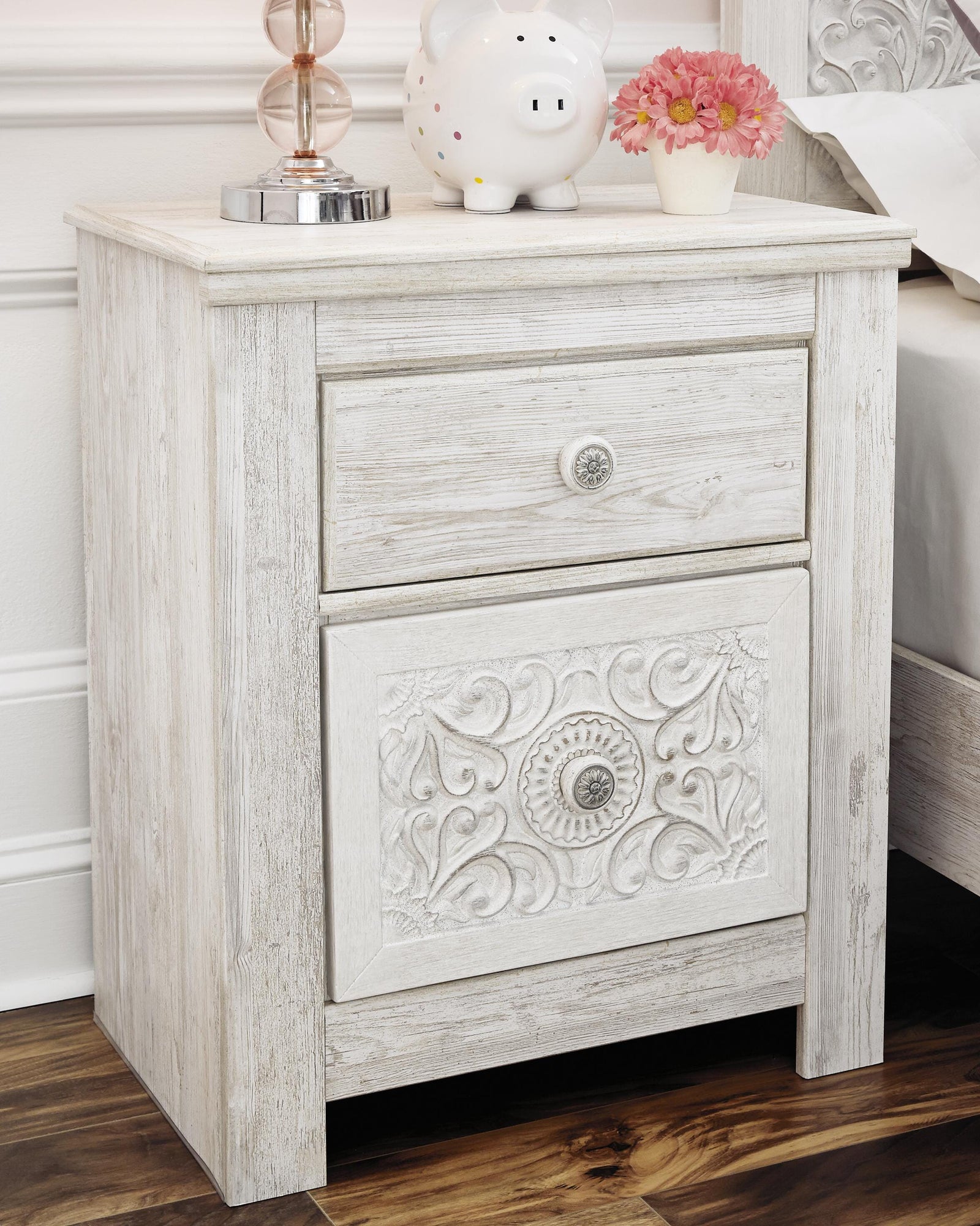 Paxberry Panel Bed, Dresser, Mirror and Nightstand - Whitewash (B181-SI) - Image 7