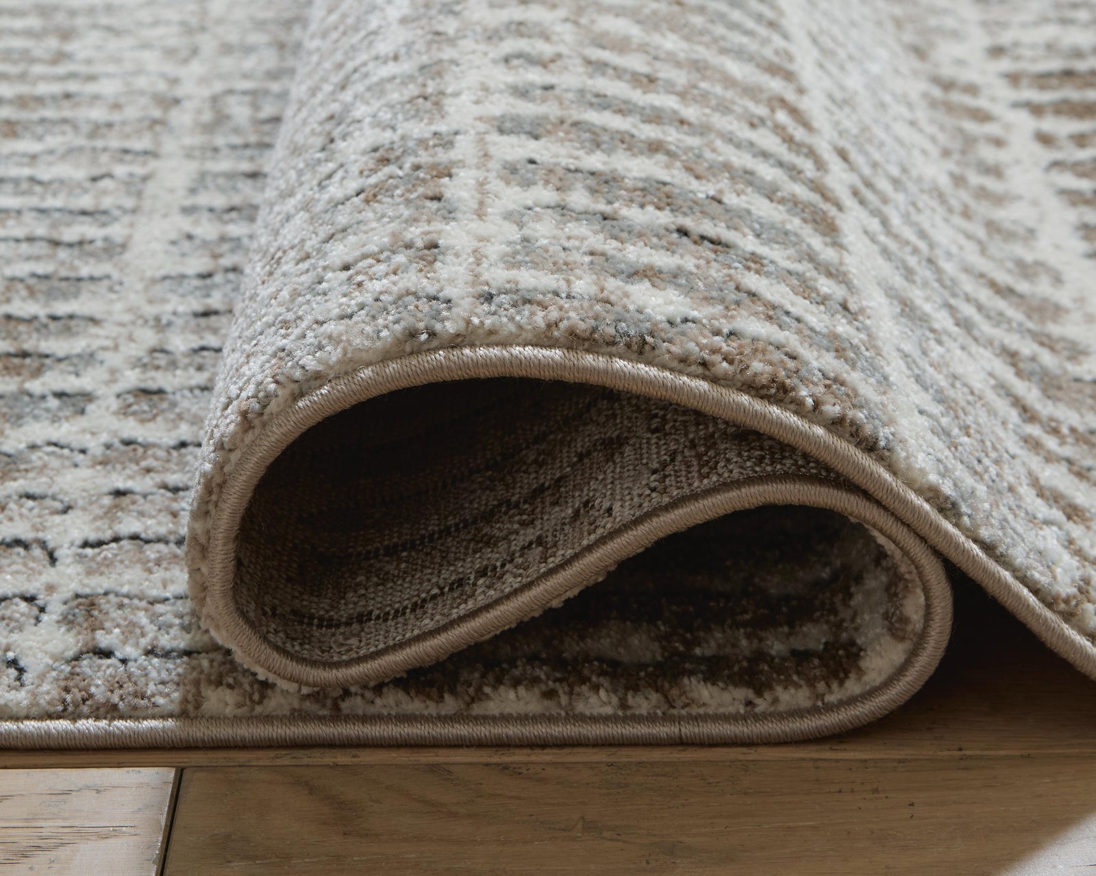 Fuadwick 710 x 10 Area Rug (R40769-SI) - Image 6