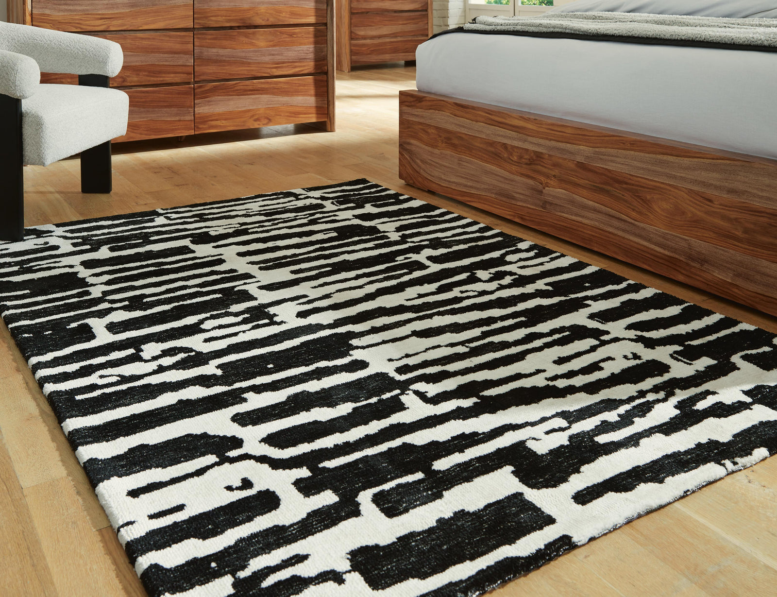 Bramshaw 8 x 10 Rug (R40676-SI) - Image 3