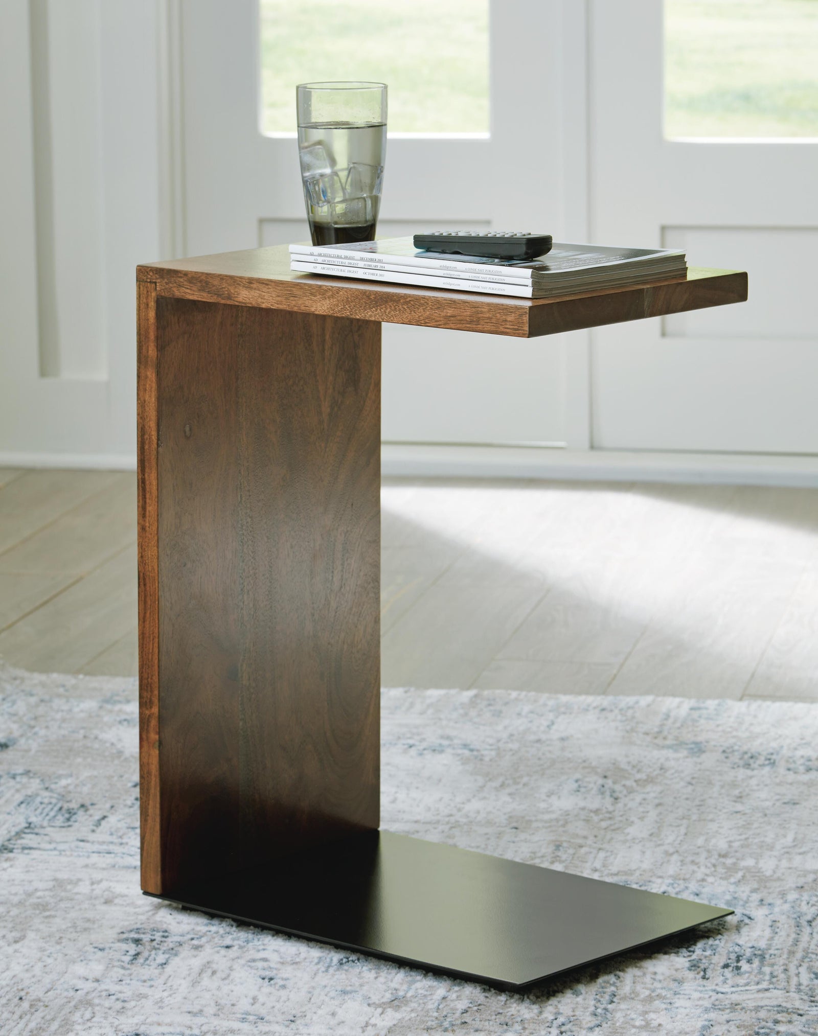 Wimshaw Accent Table (A4000618-SI) - Image 5