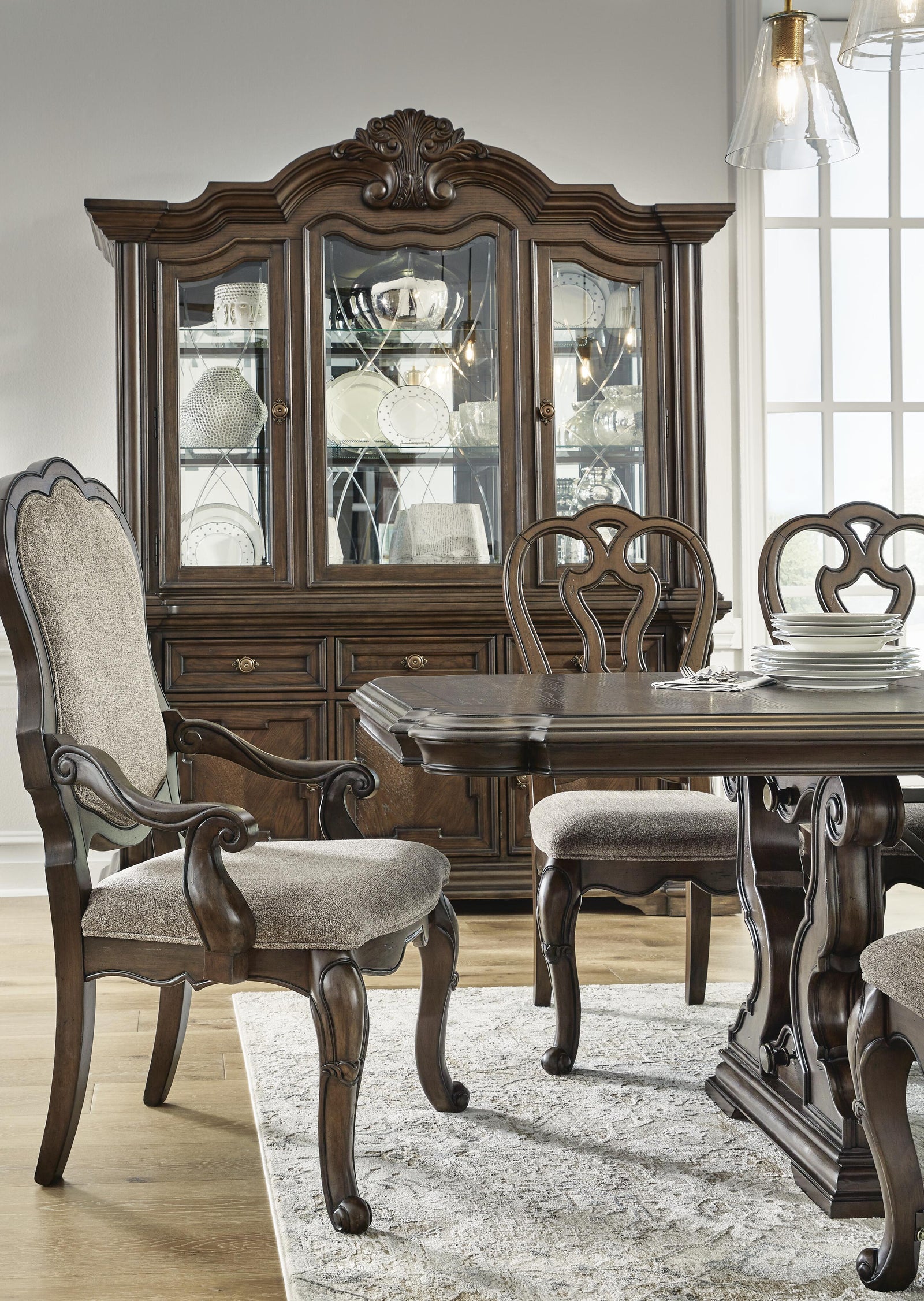 Maylee Dining Table, 6 Chairs and Bench (D947-SI) - Image 15