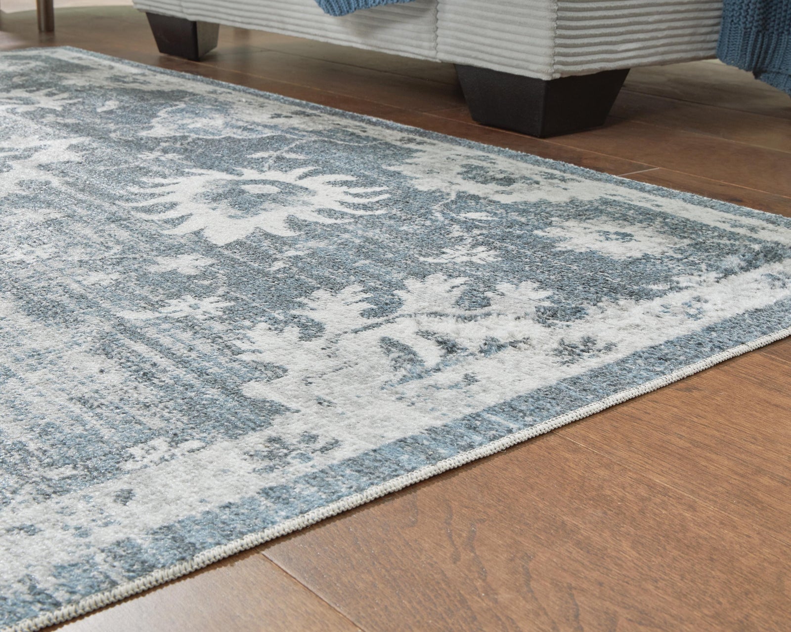 Avanworths Washable 710 x 10 Area Rug (R40779-SI) - Image 3