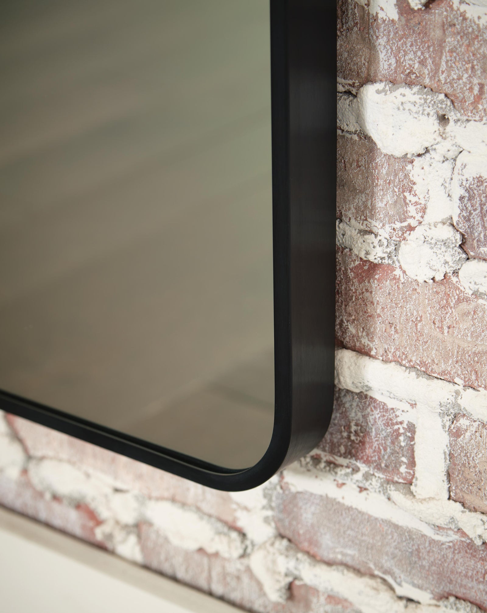 Sethall Floor Mirror (A8010307-SI) - Image 7