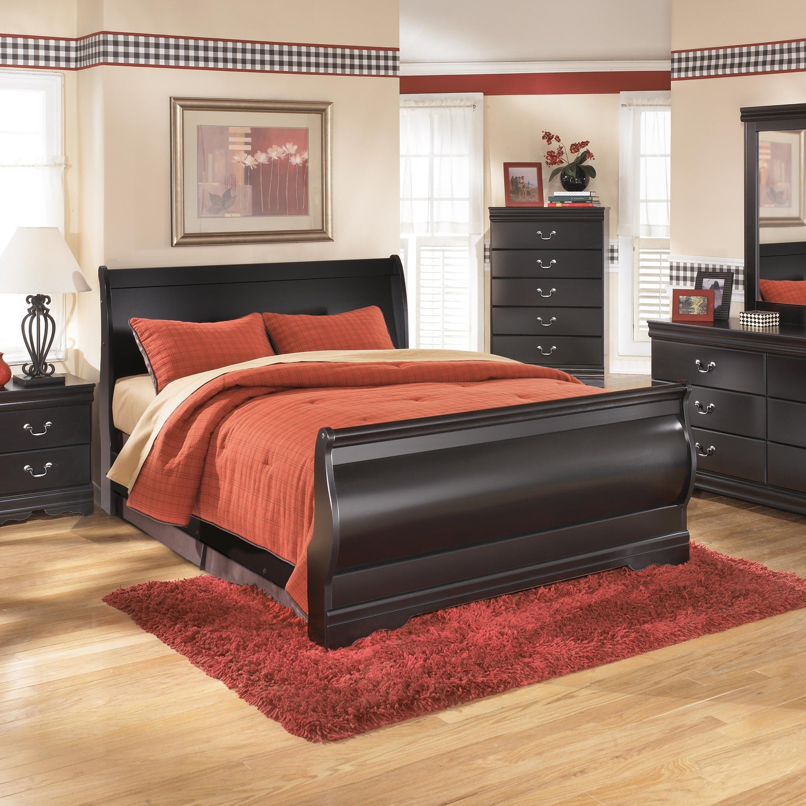 Huey Vineyard Sleigh Bed with Dresser, Mirror, Chest and Nightstand - Black (B128-SI) - Image 6