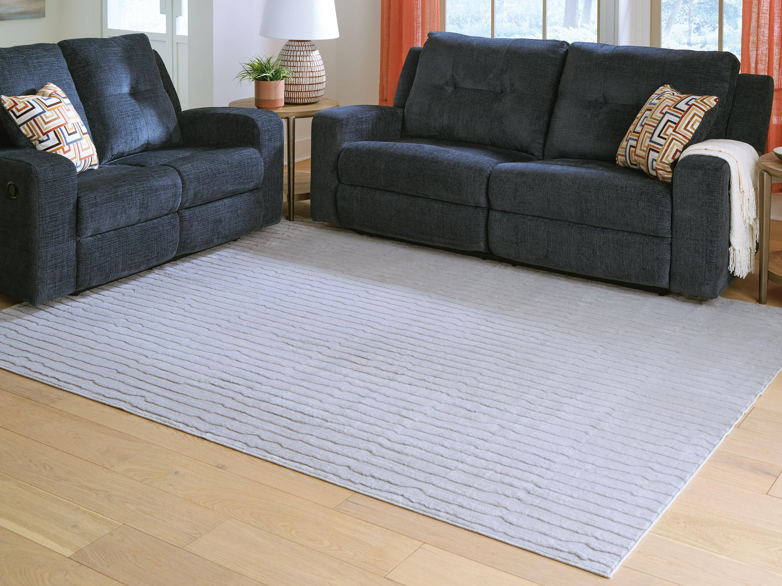 Worthley Washable 8 x 10 Area Rug (R40745-SI) - Image 4