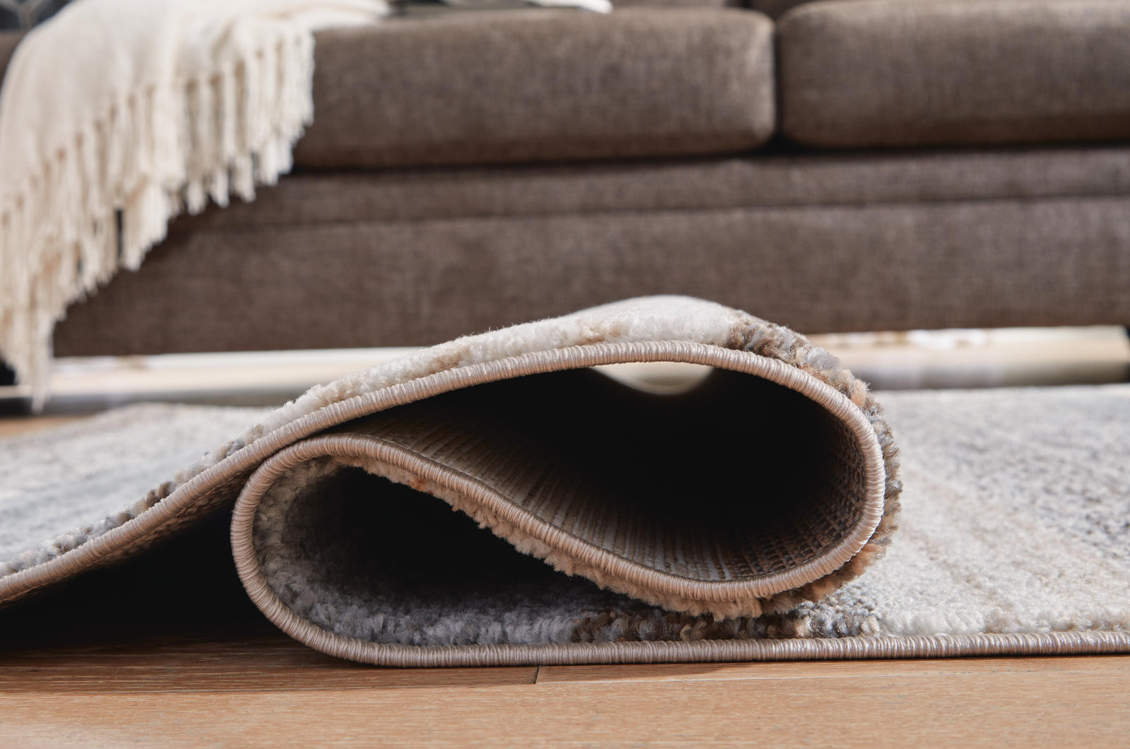 Sethburn 8 x 10 Rug (R40659-SI) - Image 4
