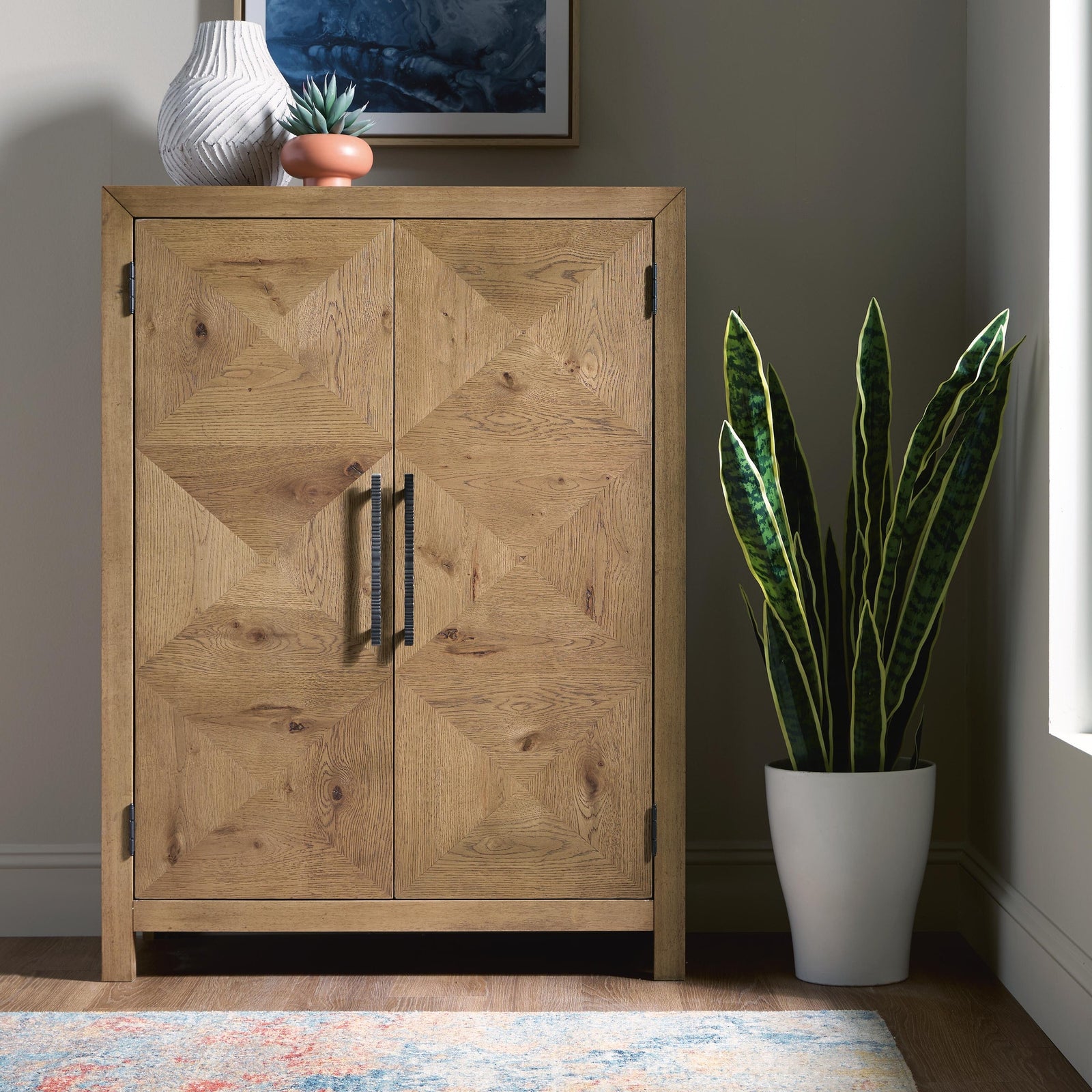 Clayburns Bar Cabinet (A4000744-SI) - Image 6