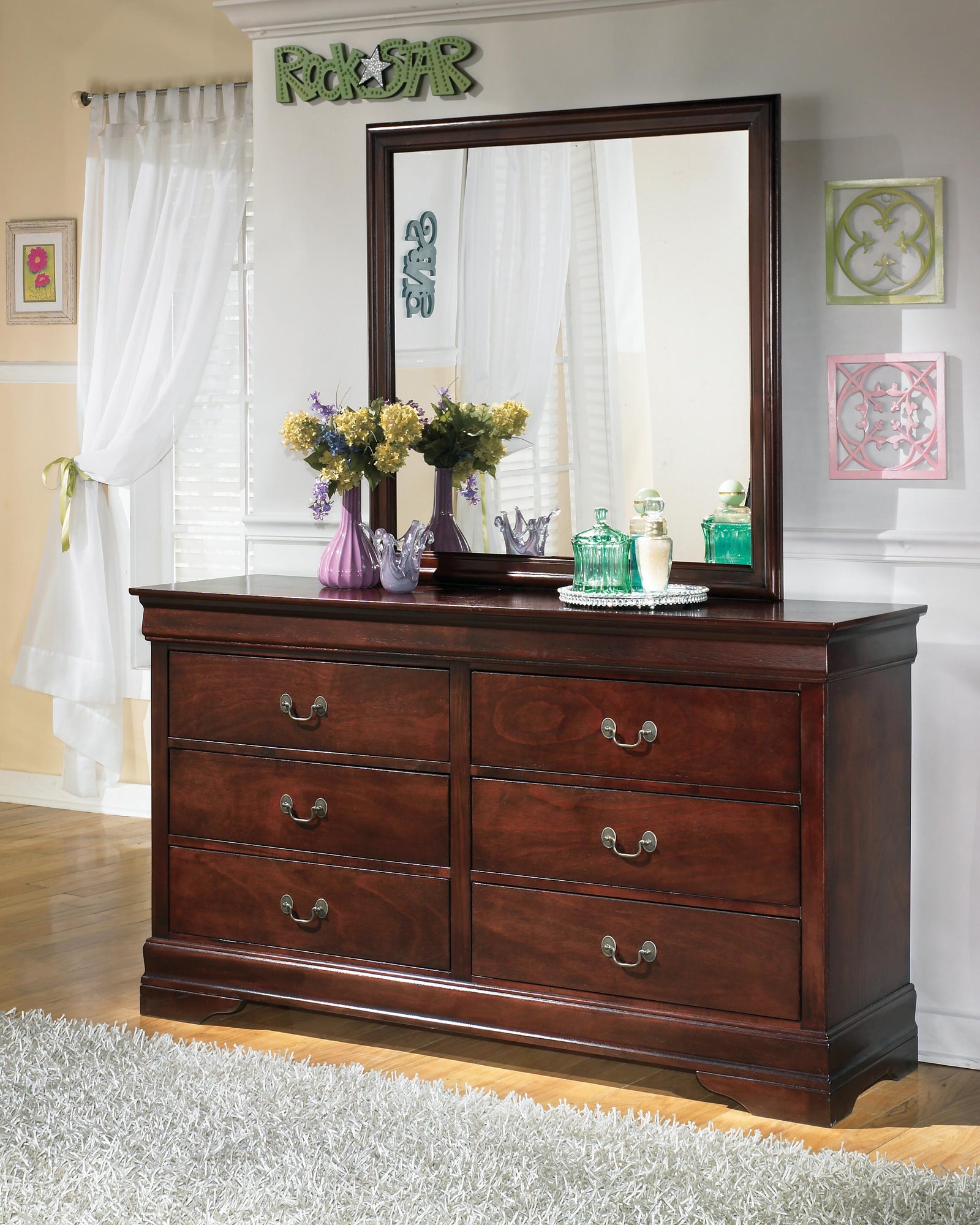 Alisdair Sleigh Bed, 2 Dressers, Mirror and Nightstand - Reddish Brown (B376-SI) - Image 9