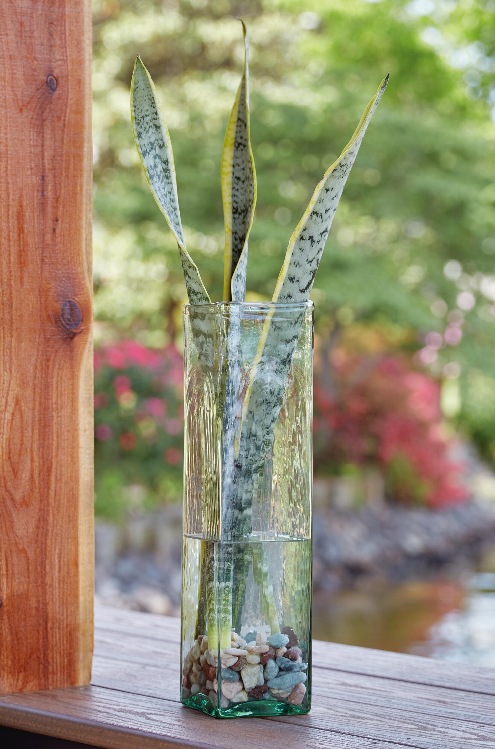 Taylow Indoor/Outdoor Vase (Set of 3) (A2000538-SI) - Image 3