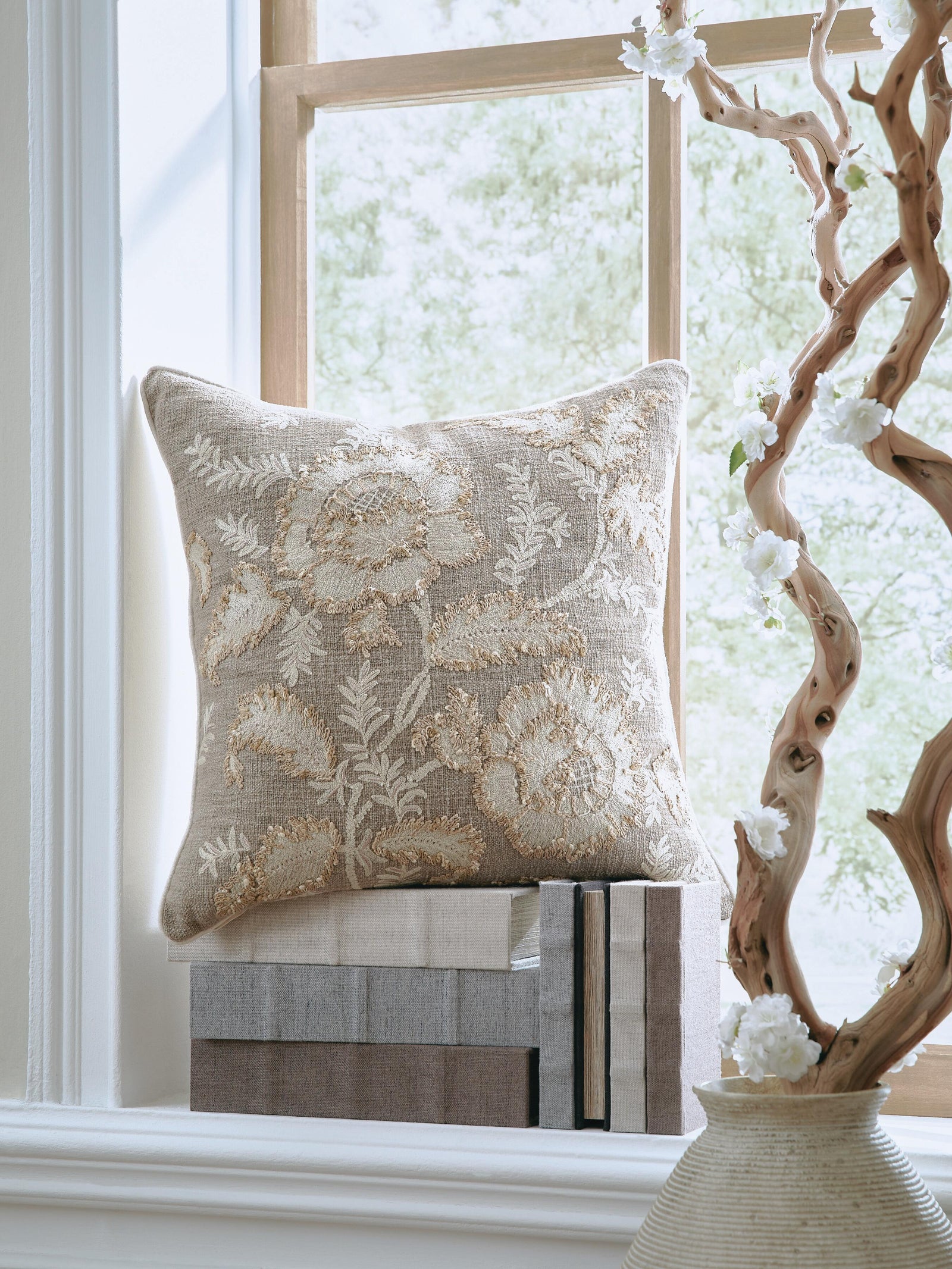 Viveka Pillow (Set of 4) (A1001146-SI) - Image 2