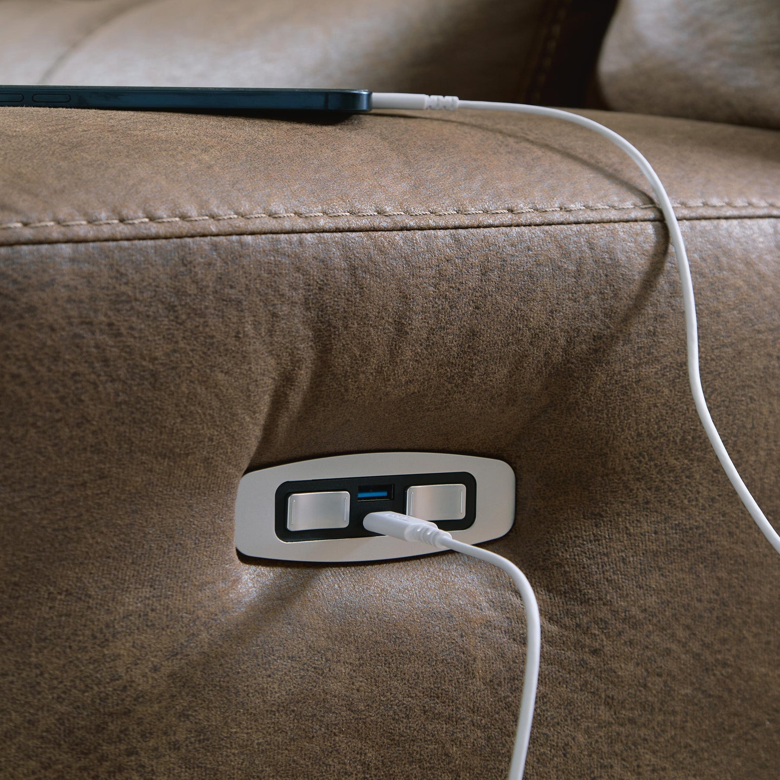 Beckley Place Power Reclining Sofa (PC91802-SI) - Image 15