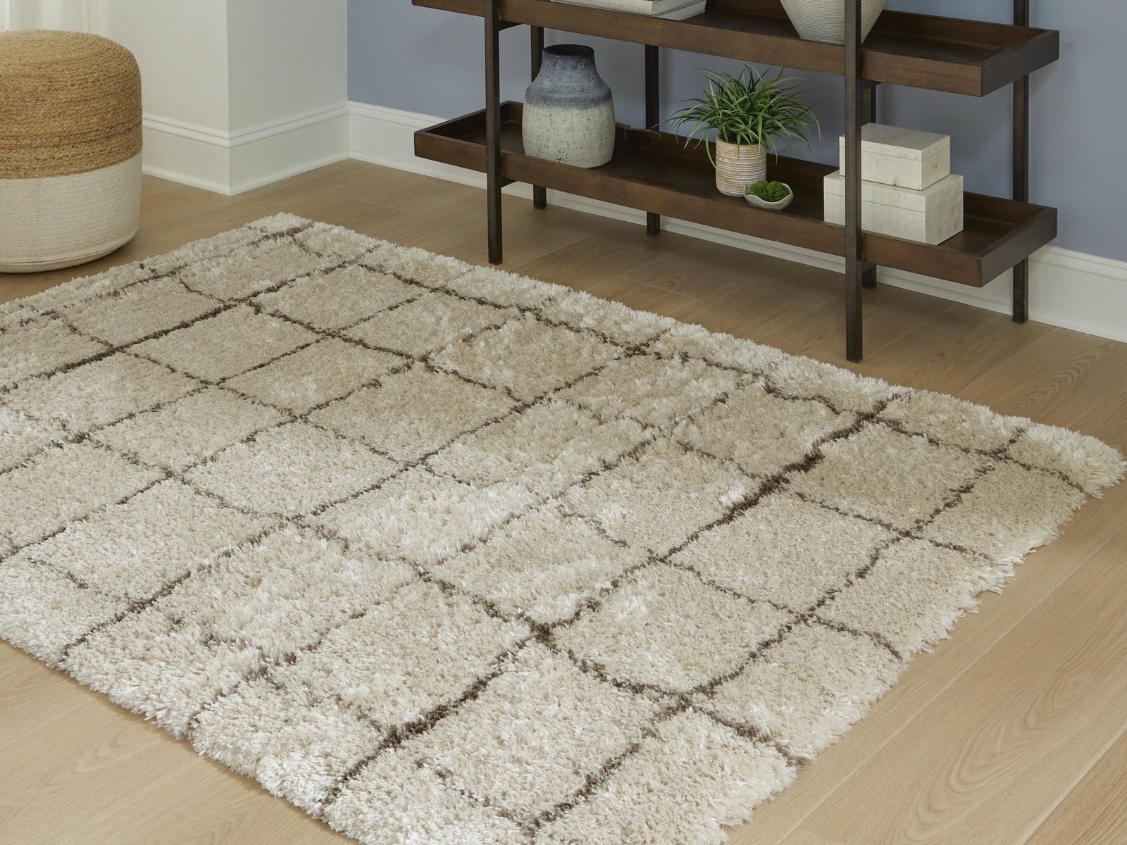 Wrenlow 8 x 10 Rug (R40721-SI) - Image 2