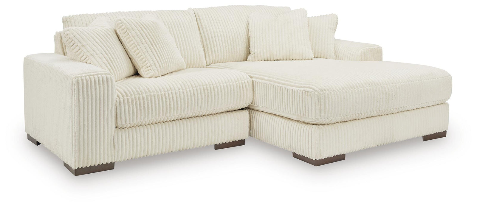 Lindyn 2-Piece Sectional with Chaise (21104-SI)