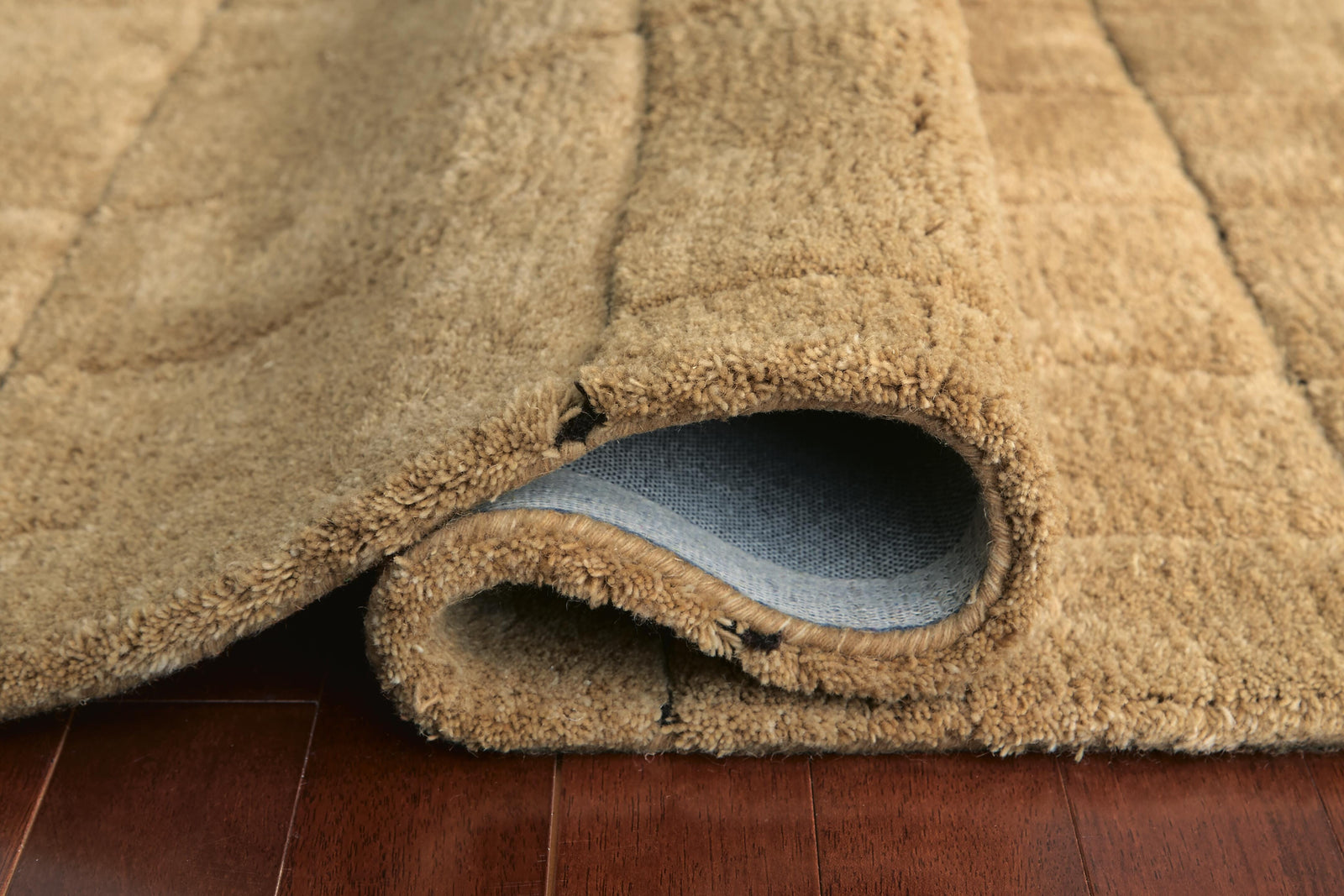 Luzmont Large Rug (R40837-SI) - Image 4