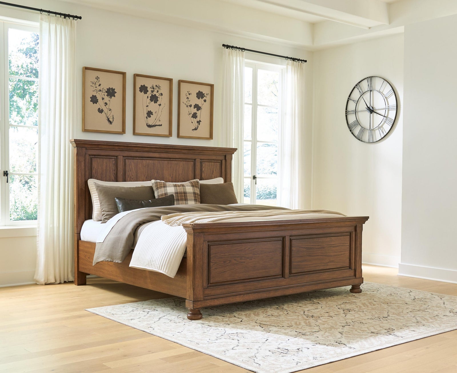 Zackaryn California King Panel Bed (PCB807-SI) - Image 6