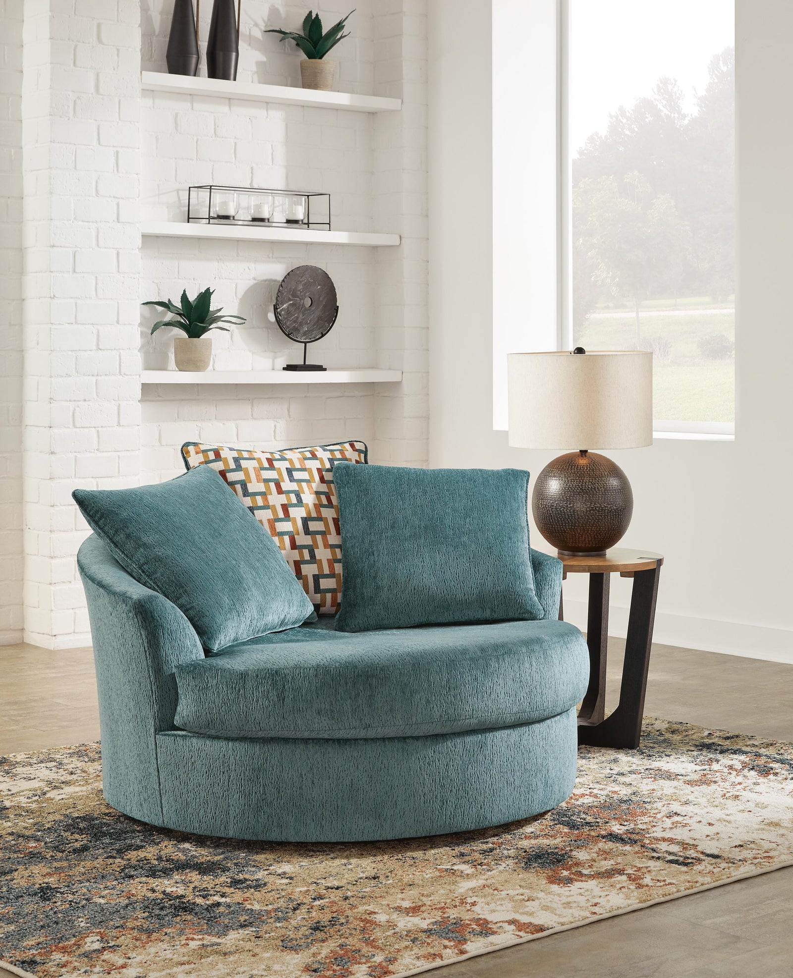 Laylabrook Oversized Swivel Accent Chair (92206-SI) - Image 5