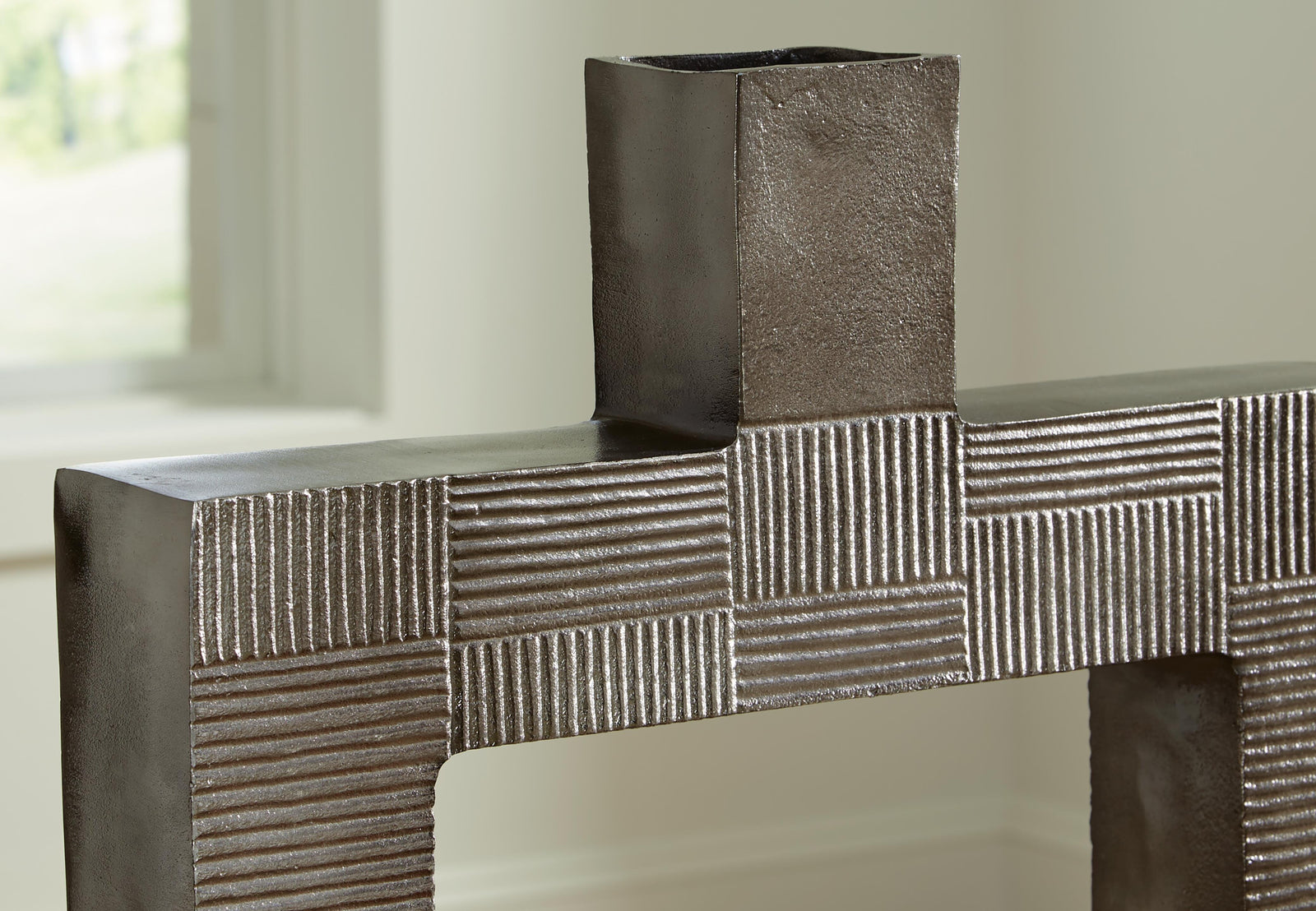 Wrengrove Vase (A2000753-SI) - Image 4