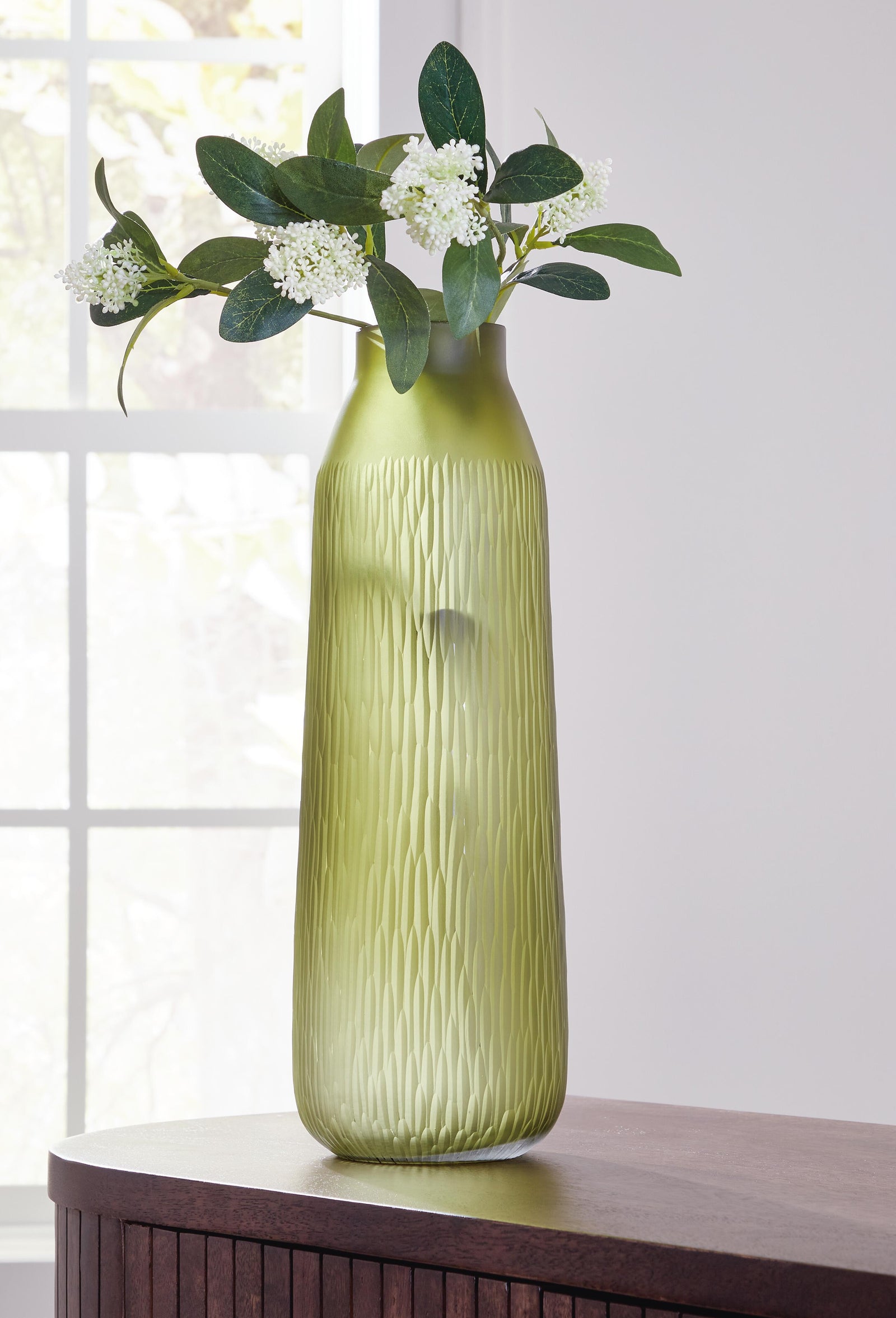 Scottyard Vase (A2900009-SI) - Image 2