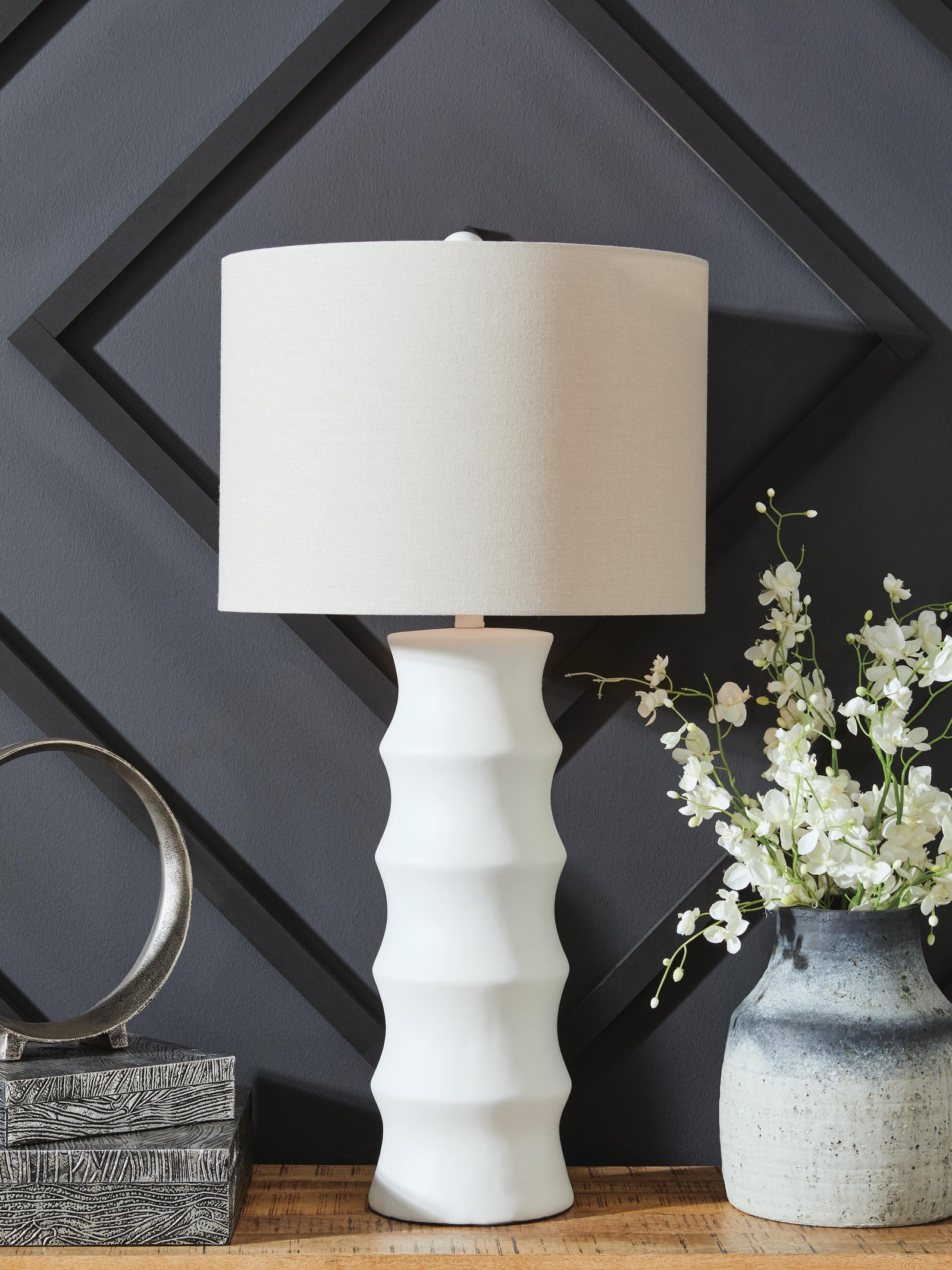 Veraleigh Table Lamp (L235854-SI) - Image 2