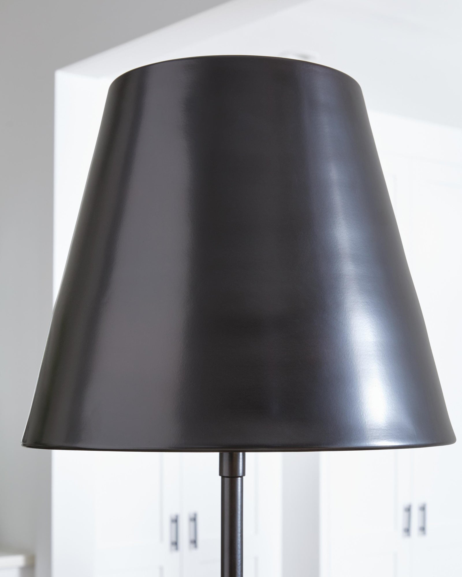Wimner Floor Lamp (L208461-SI) - Image 3