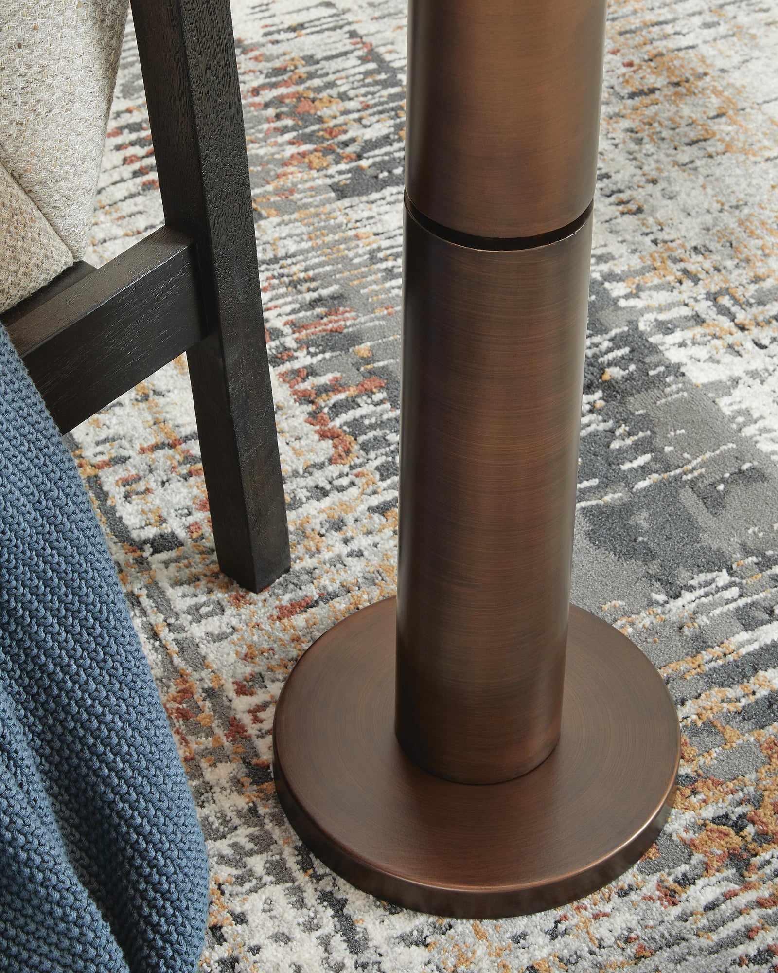 Wendfield Floor Lamp (L208431-SI) - Image 4