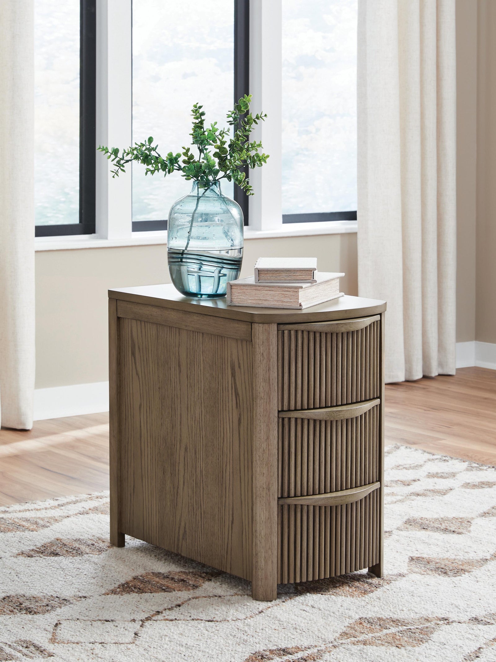 Camdill Chairside End Table - Light Brown (T208-SI) - Image 2