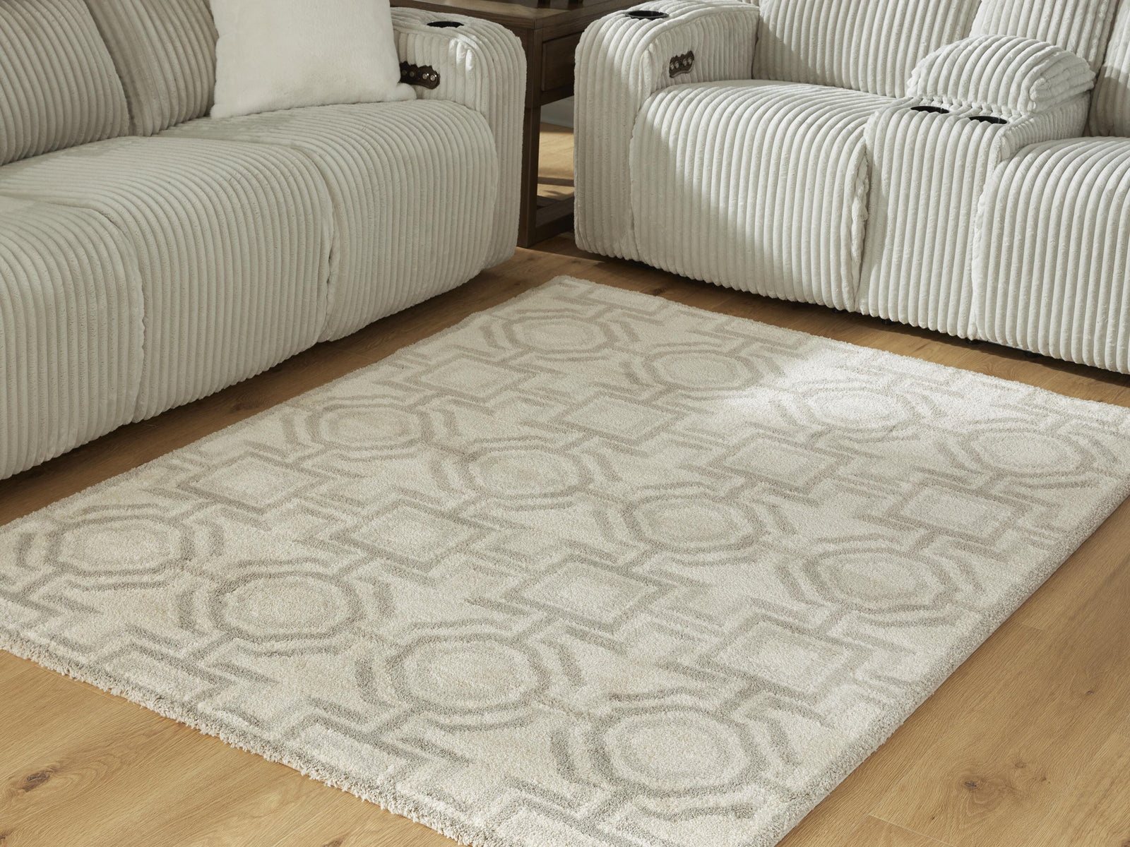 Maconville Large Rug (R40732-SI) - Image 2