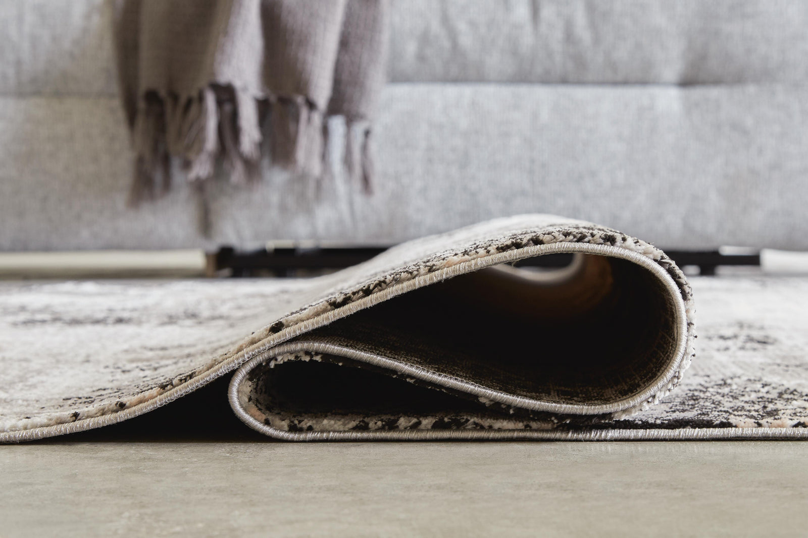 Langwell 10 x 14 Rug (R40678-SI) - Image 4