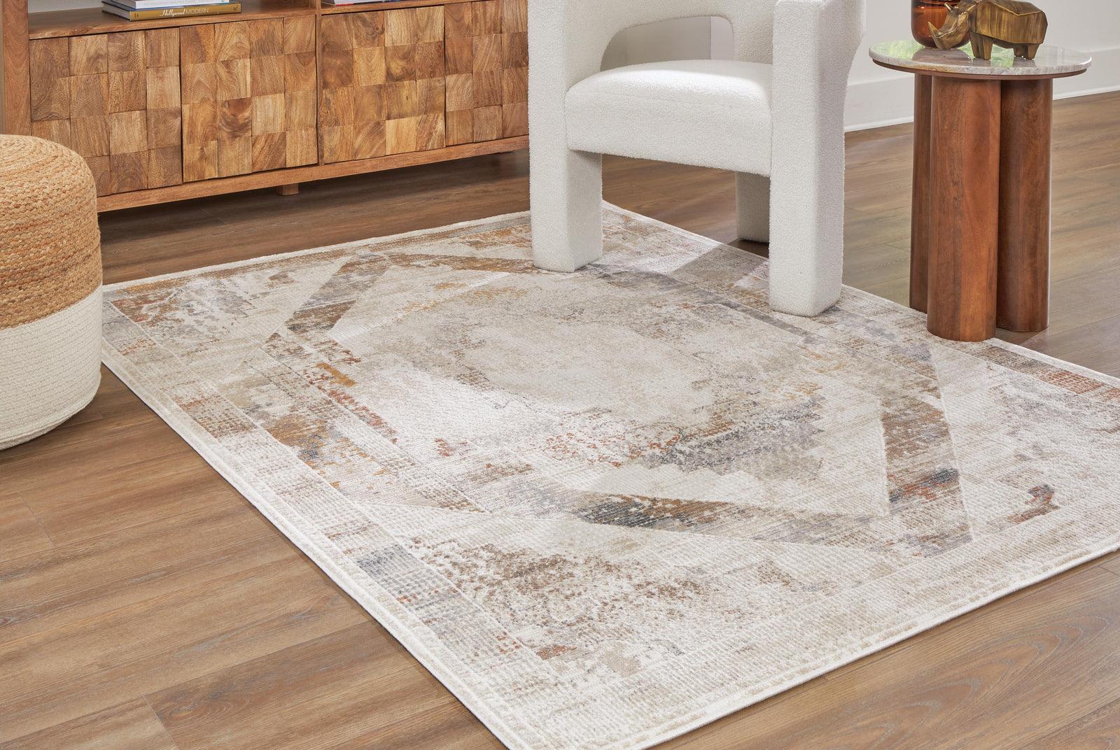 Varnwood 8 x 10 Rug (R40703-SI) - Image 2