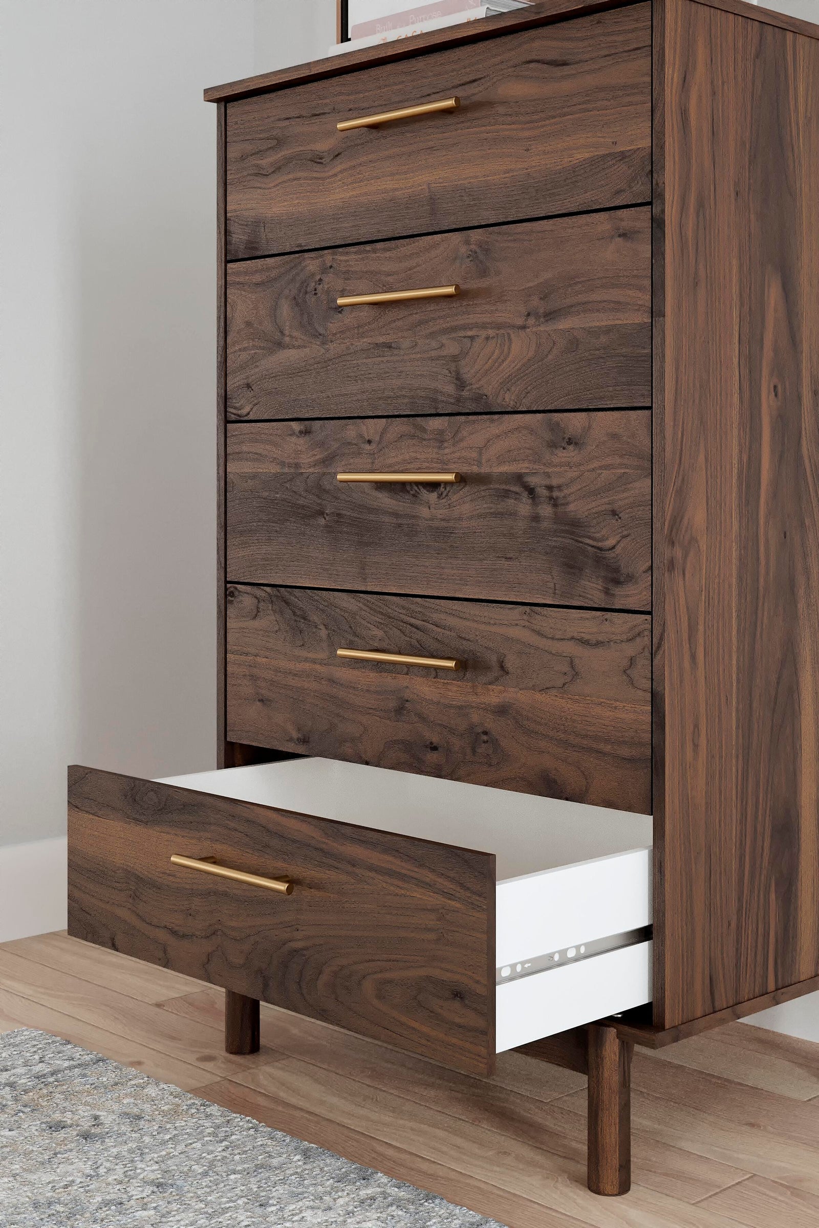 Calverson Chest of Drawers - Mocha (EB3660-SI) - Image 9
