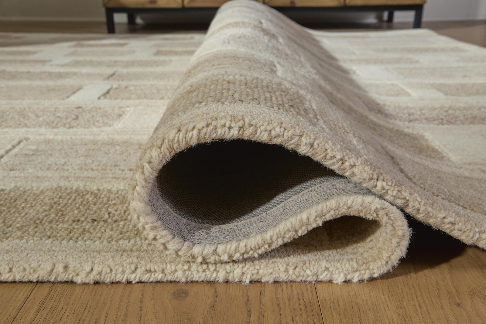 Lisgrove 5 x 7 Area Rug (R40771-SI) - Image 4