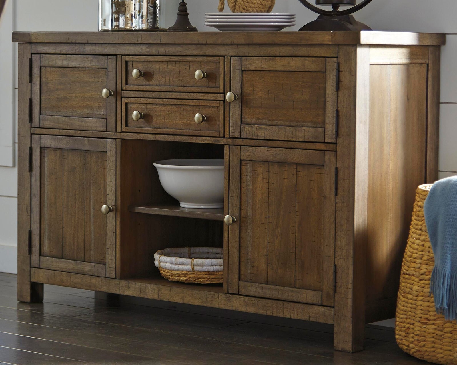 Moriville Dining Server (D631-SI) - Image 4