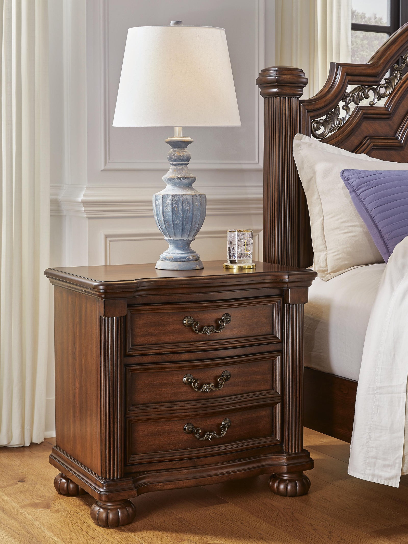 Lavinton Nightstand - Brown (B764-SI) - Image 2