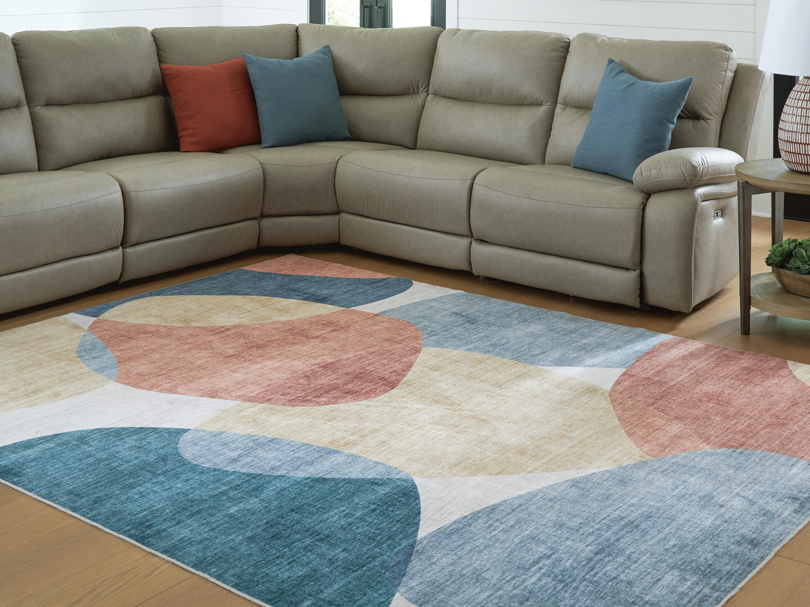 Chanleigh Washable 76 x 96 Area Rug (R40737-SI) - Image 2