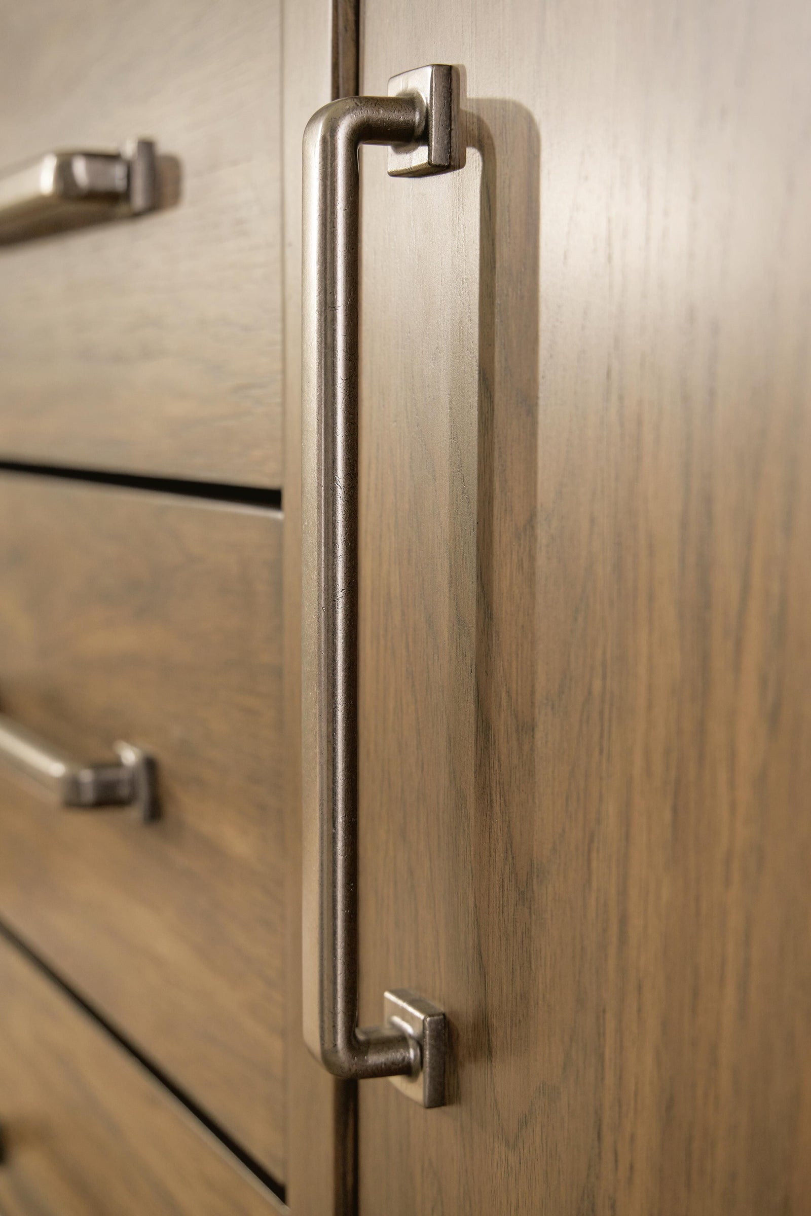Cabalynn Dining Server (D974-SI) - Image 8