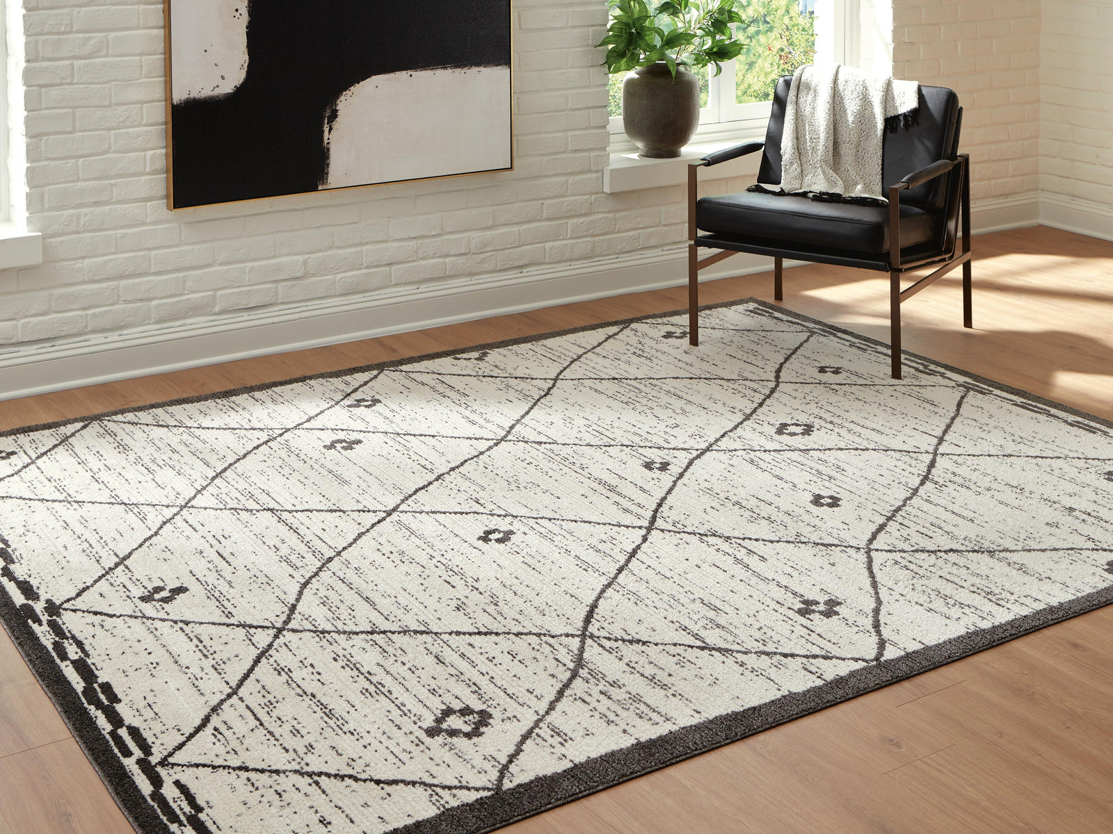 Fenriston Large Rug (R40830-SI) - Image 2