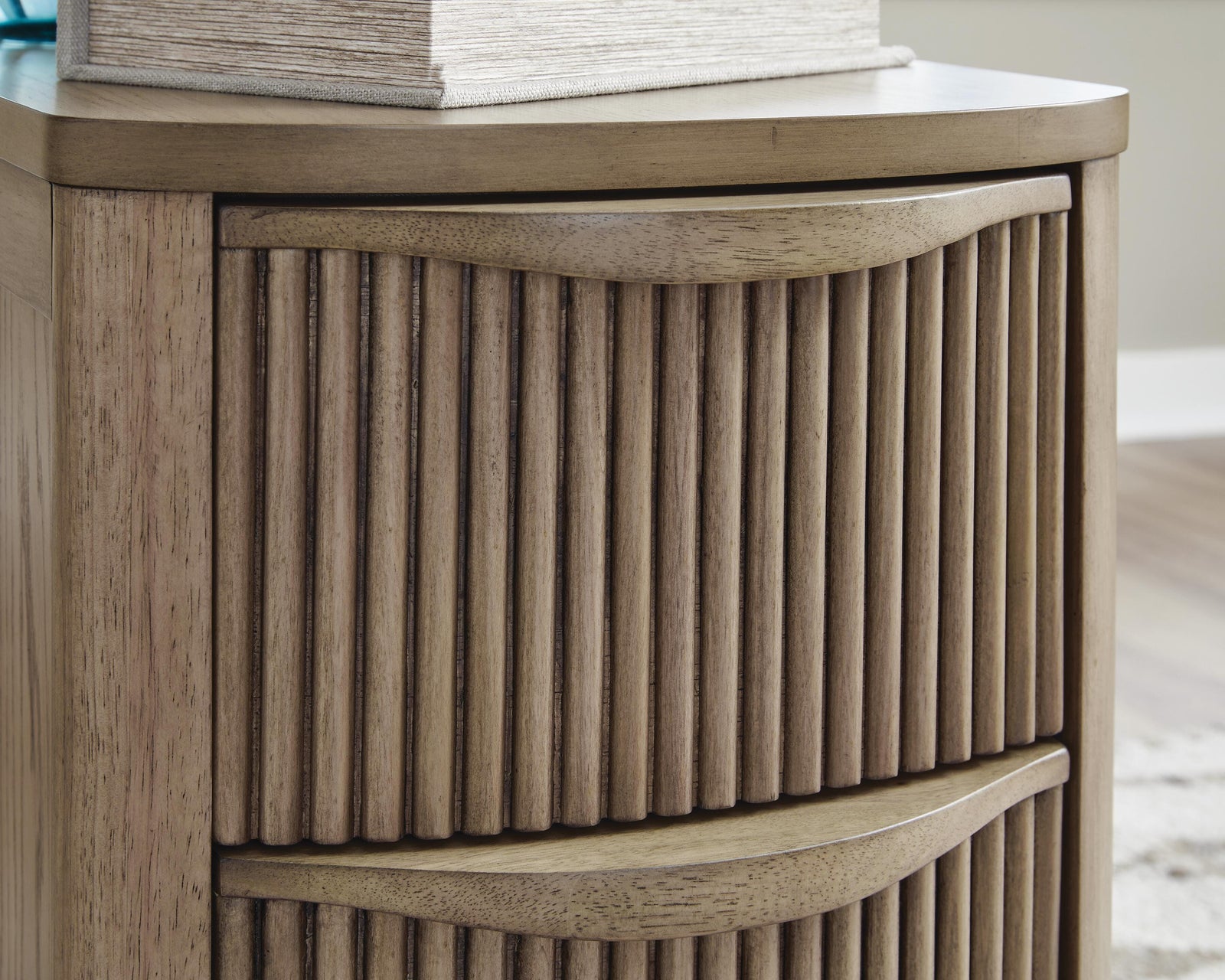 Camdill Chairside End Table - Light Brown (T208-SI) - Image 7
