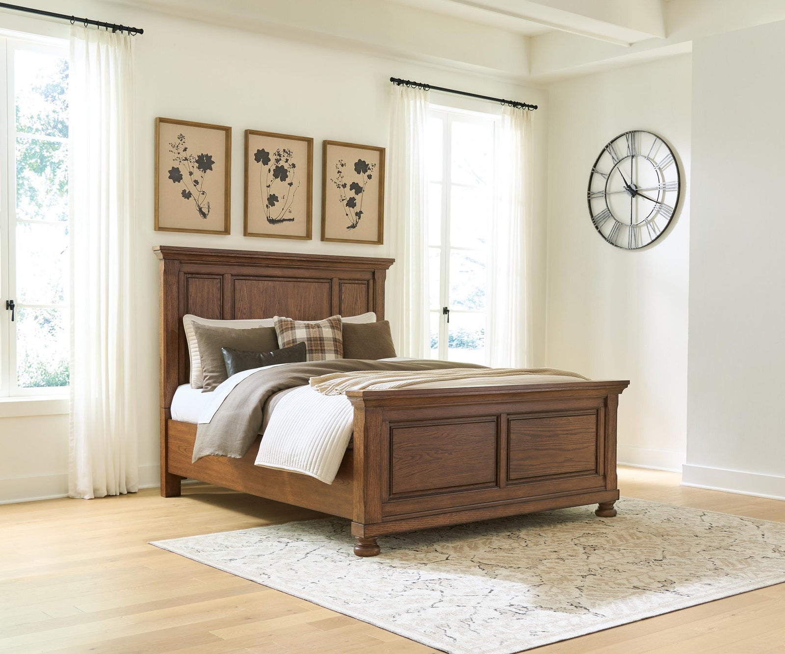 Zackaryn Queen Panel Bed (PCB807-SI) - Image 6