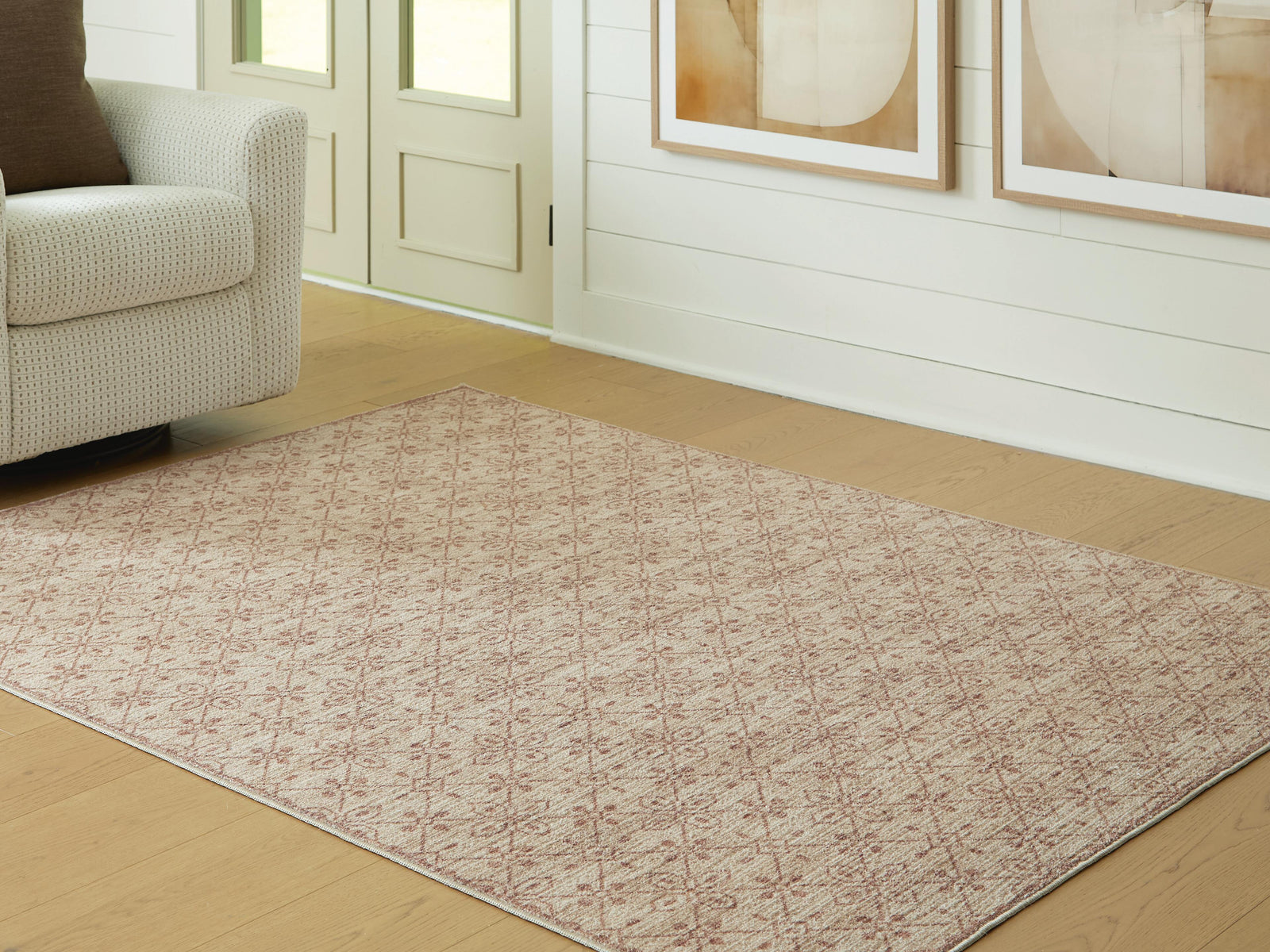 Lyamford Large Rug (R40850-SI) - Image 4