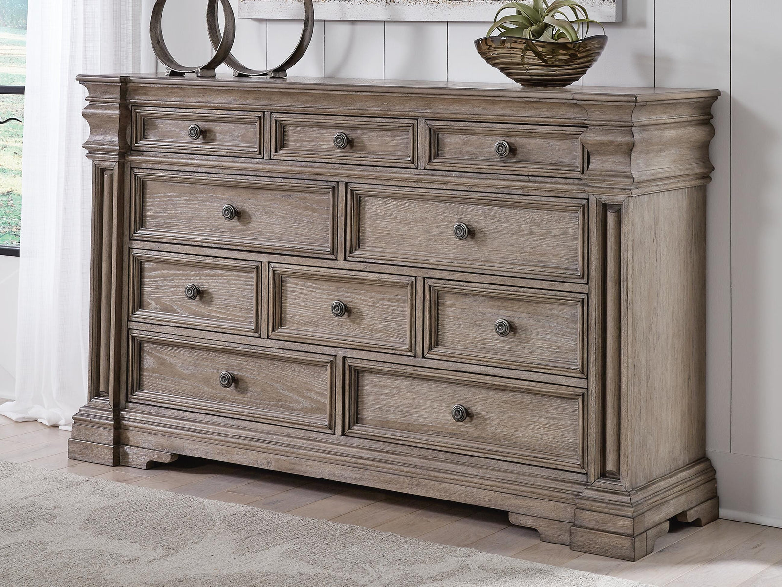Blairhurst Dresser - Light Grayish Brown (B916-SI) - Image 2